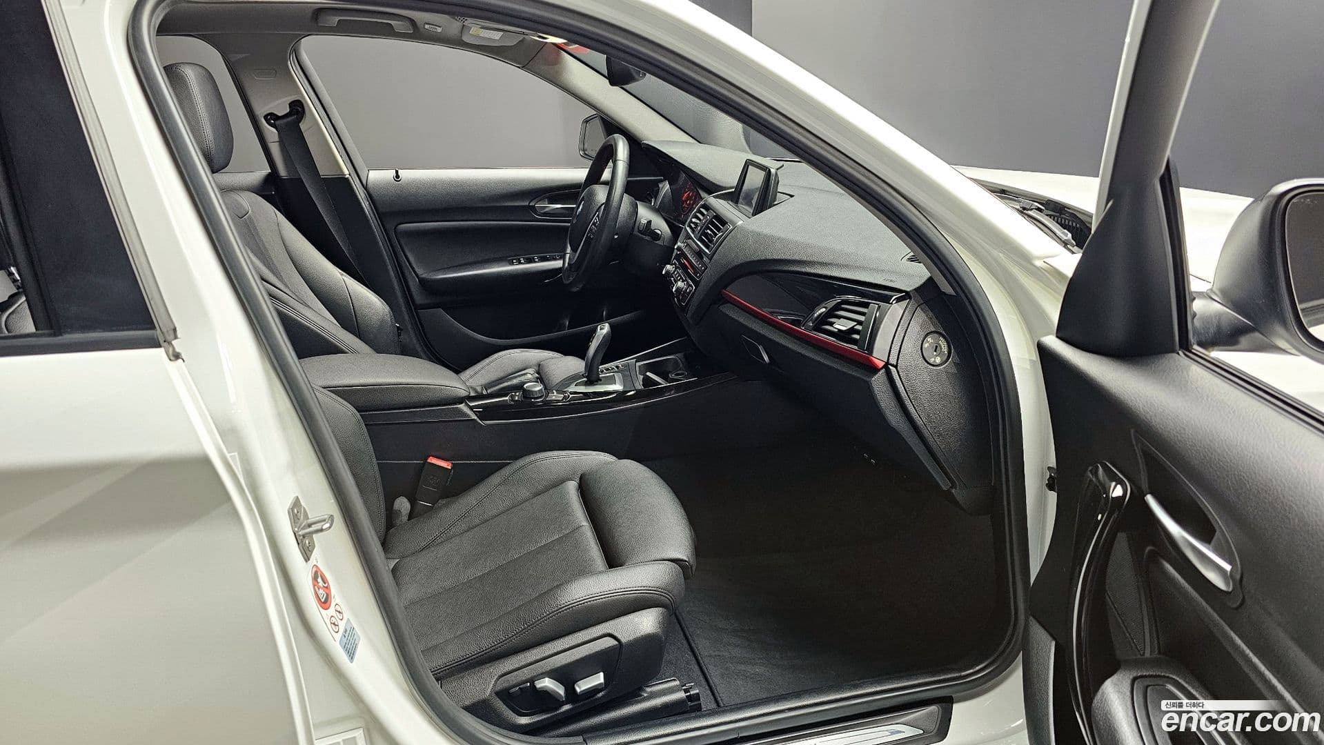 Main__Slider__Photo:1-Series BMW 2016.11-10