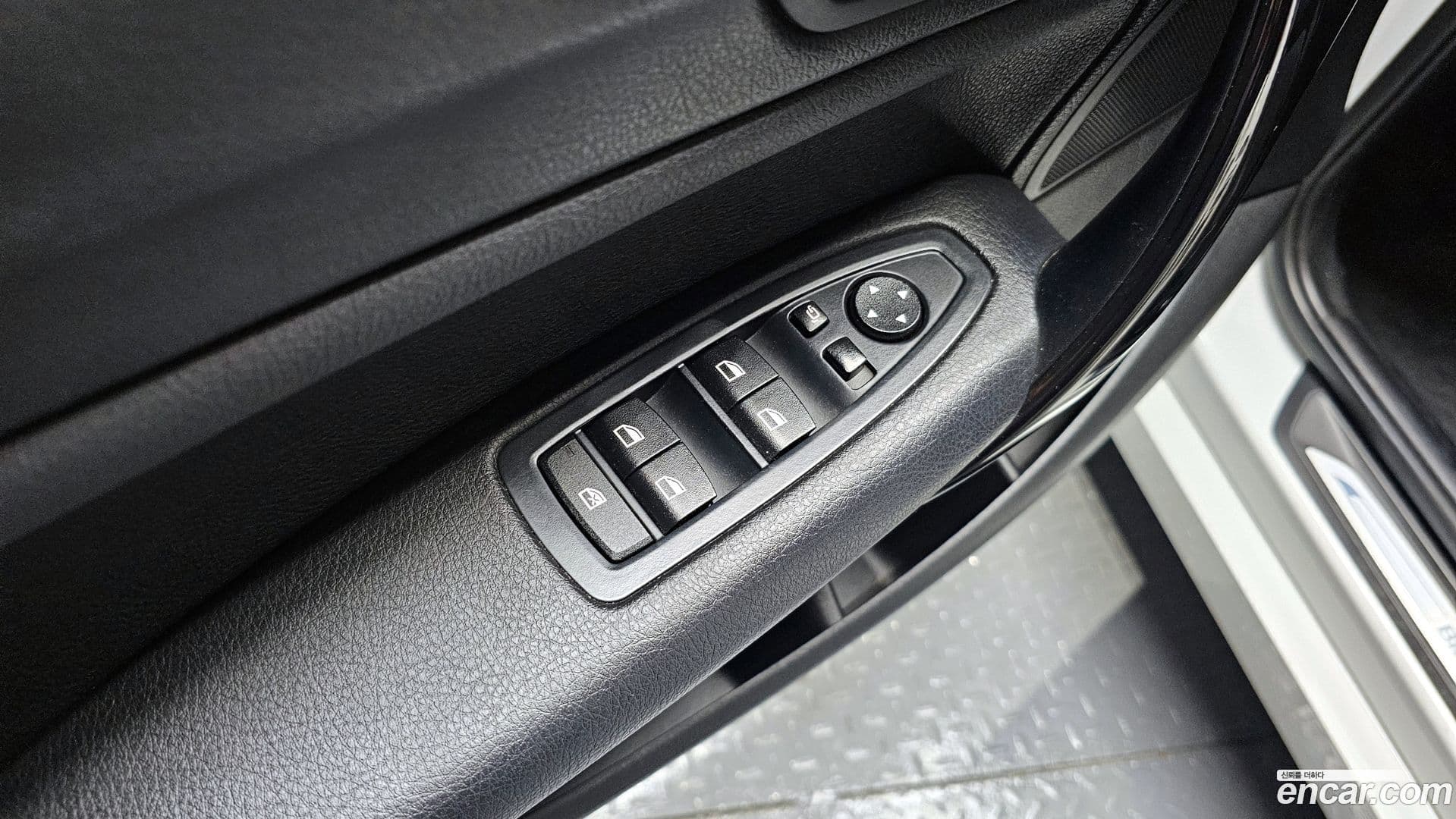 Main__Slider__Photo:1-Series BMW 2016.11-17