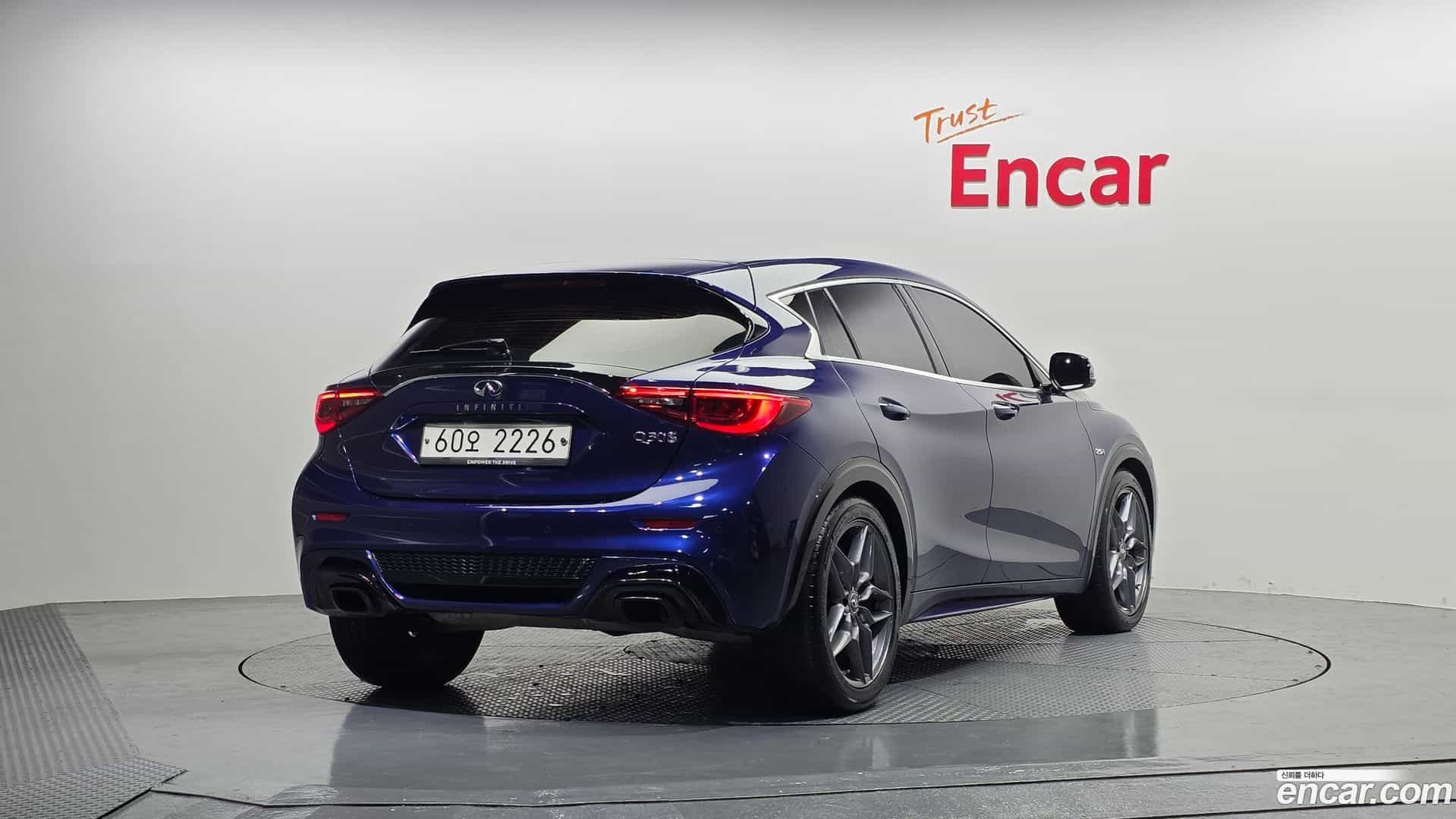 Q30 Infiniti 2017.7-OUTER-002