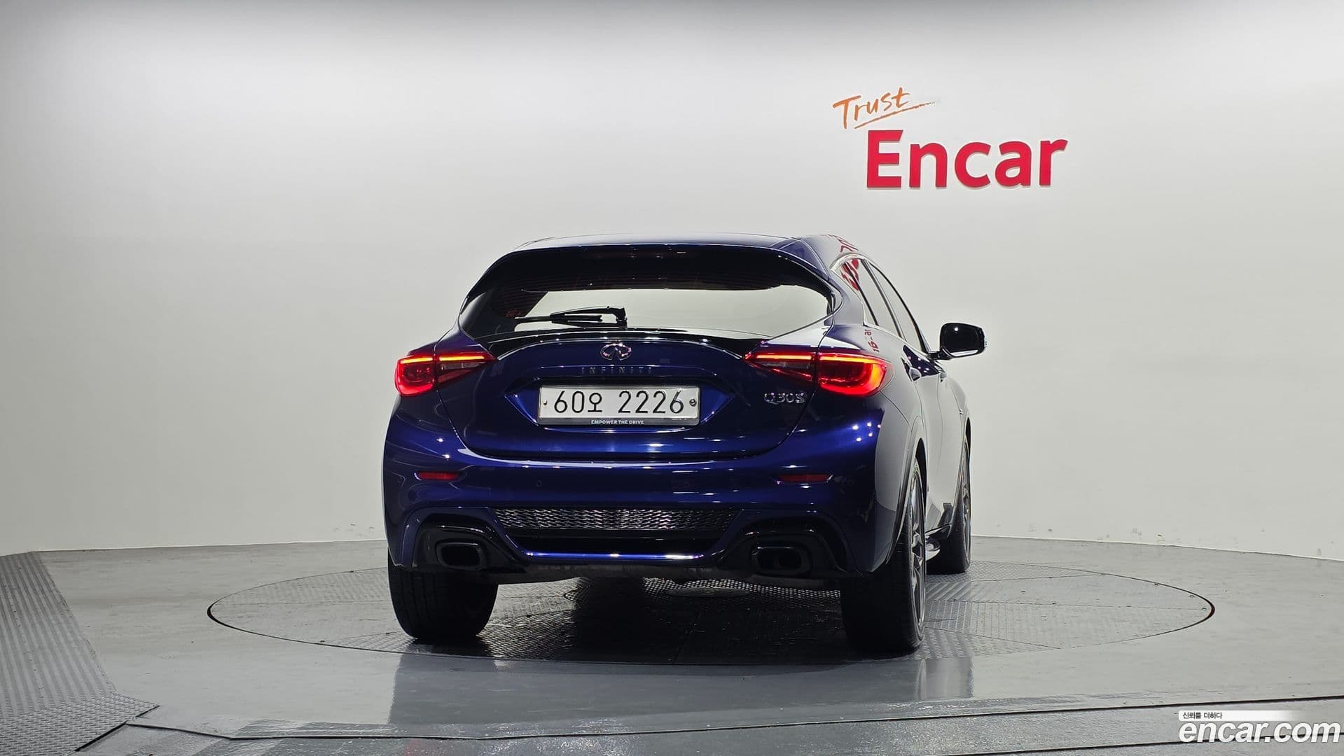 Main__Slider__Photo:Q30 Infiniti 2017.7-3