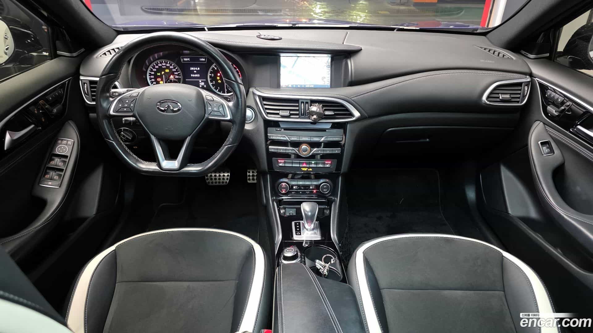 Q30 Infiniti 2017.7-INNER-007