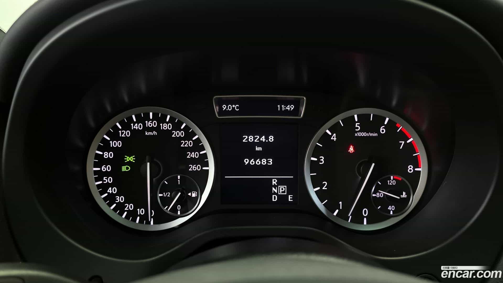 Q30 Infiniti 2017.7-INNER-008