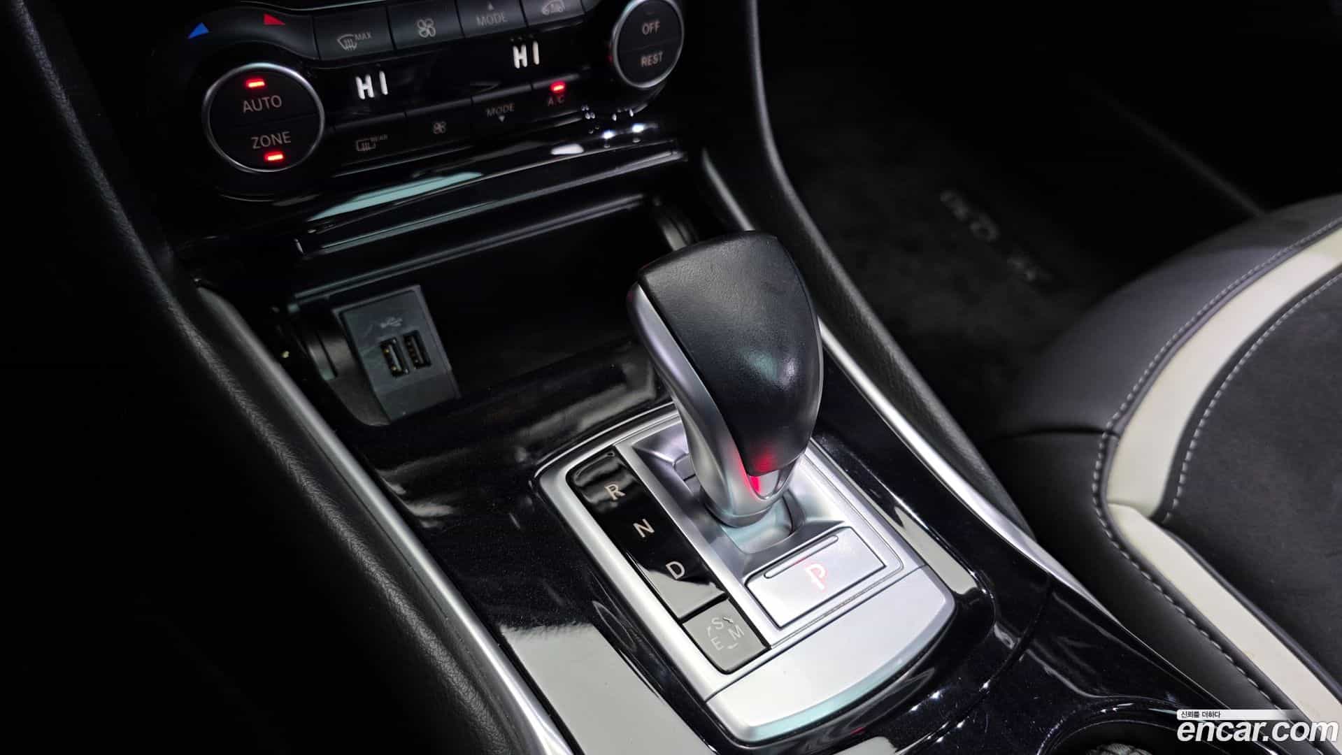 Q30 Infiniti 2017.7-INNER-009