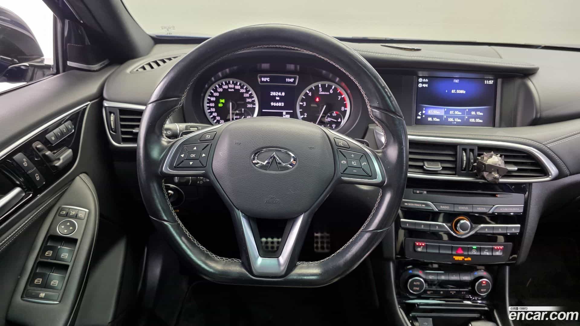 Q30 Infiniti 2017.7-OPTION-017