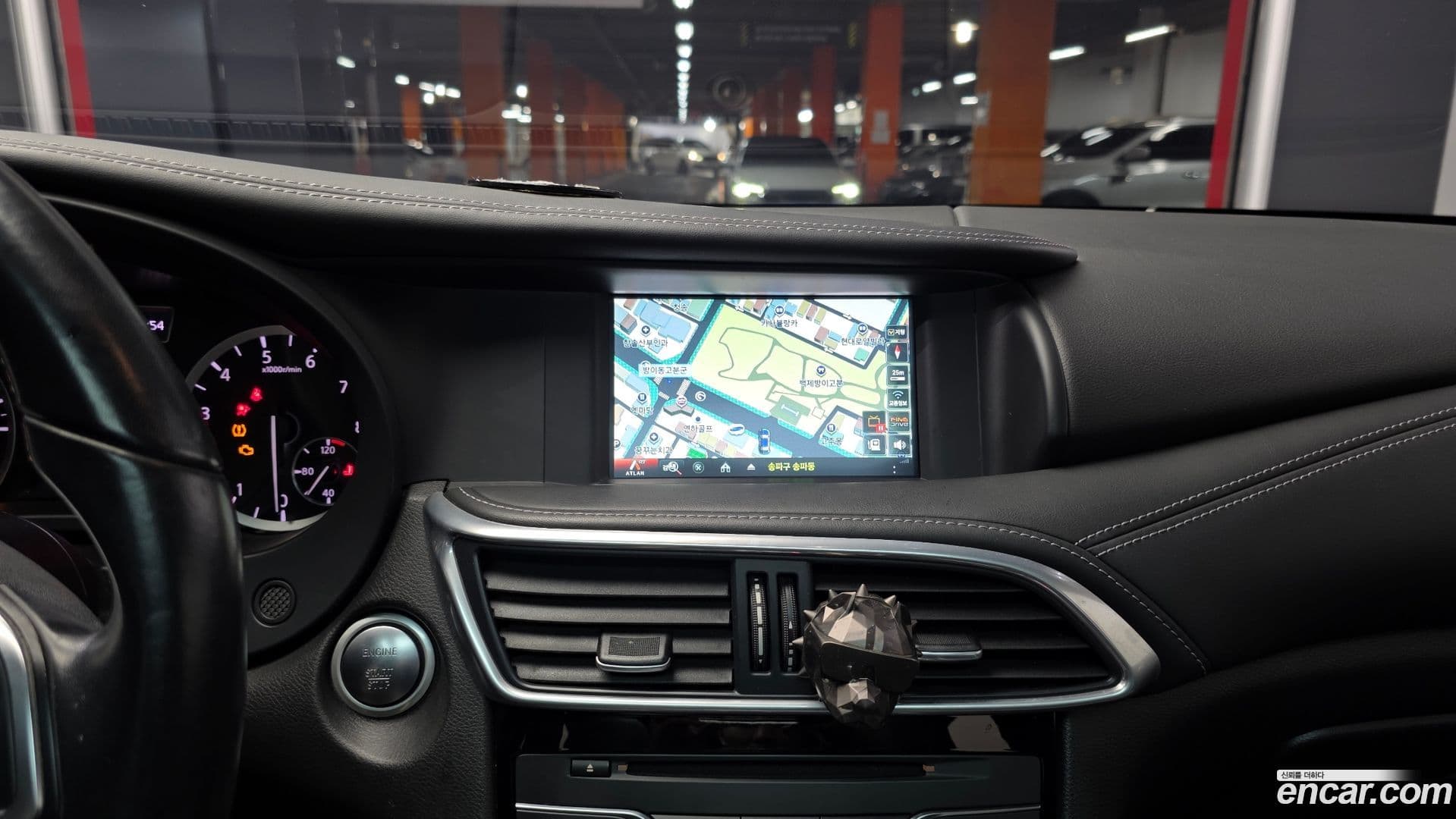 Main__Slider__Photo:Q30 Infiniti 2017.7-13