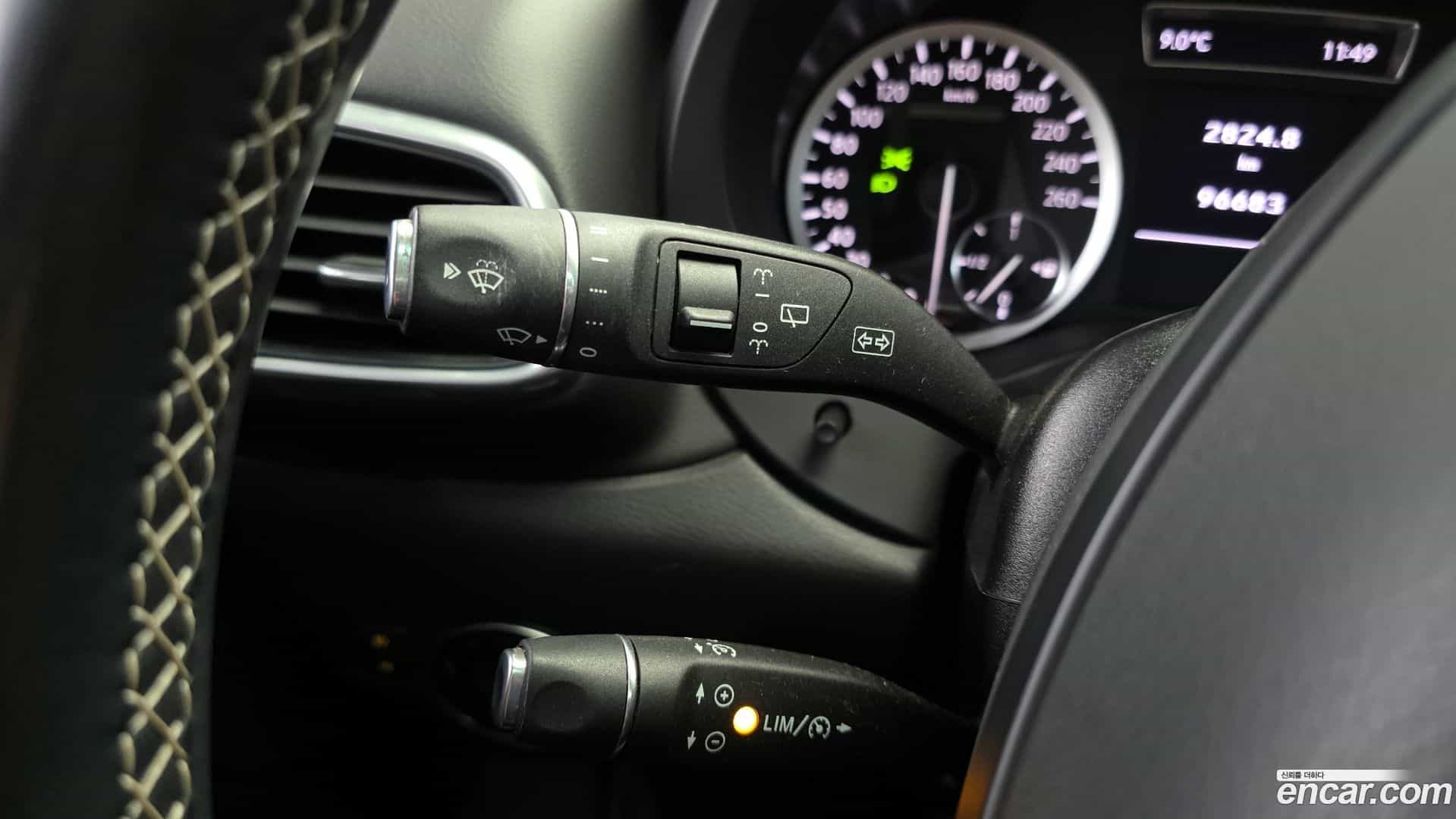 Q30 Infiniti 2017.7-OPTION-020