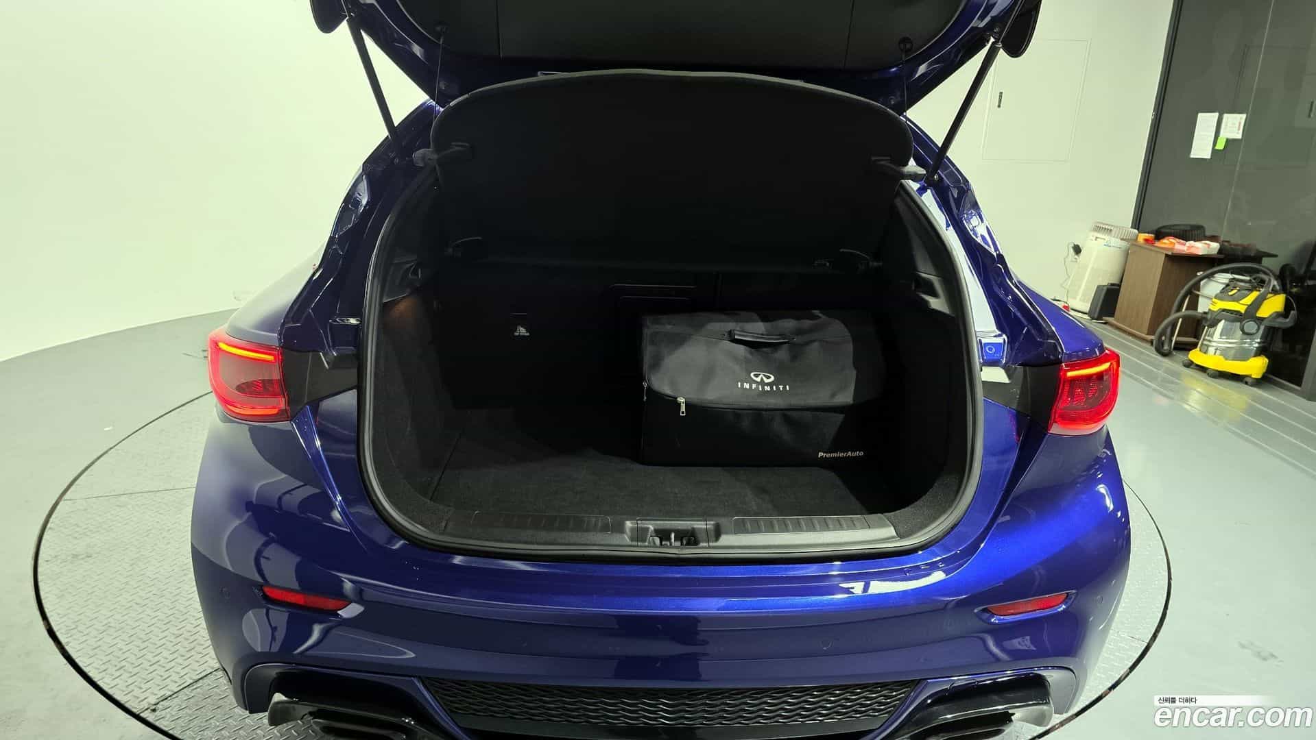 Q30 Infiniti 2017.7-OPTION-024