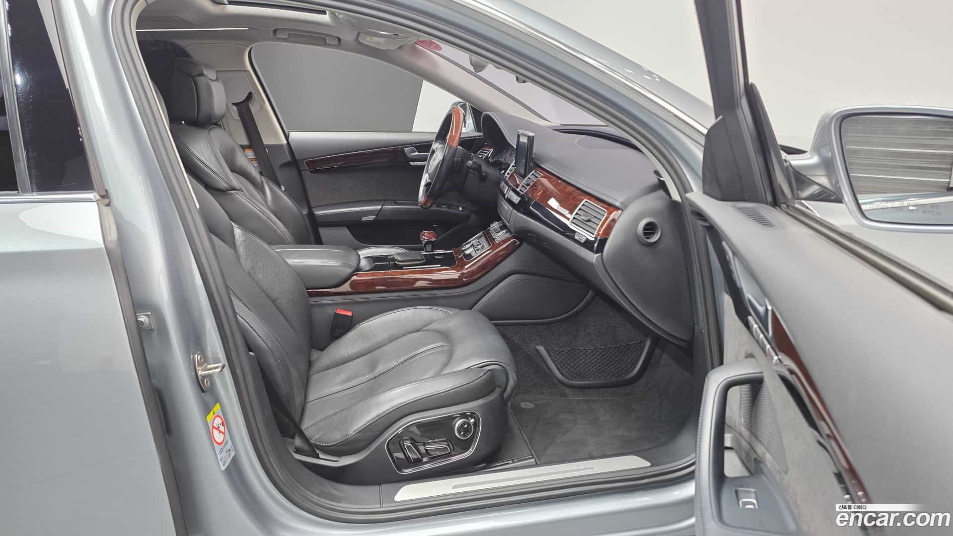 A8 Audi 2012.2-INNER-010