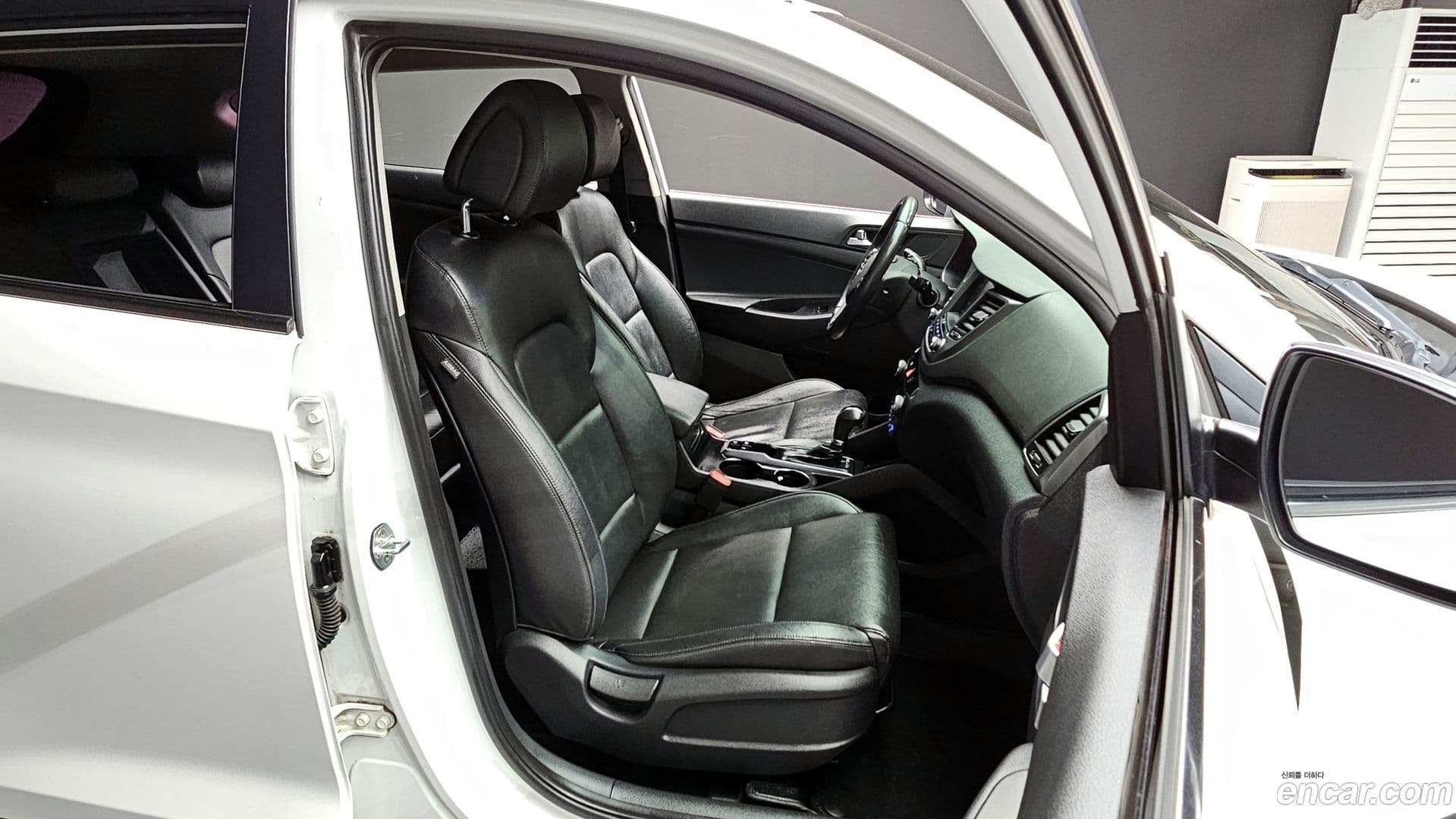 Main__Slider__Photo:Tucson Hyundai 2016.10-11