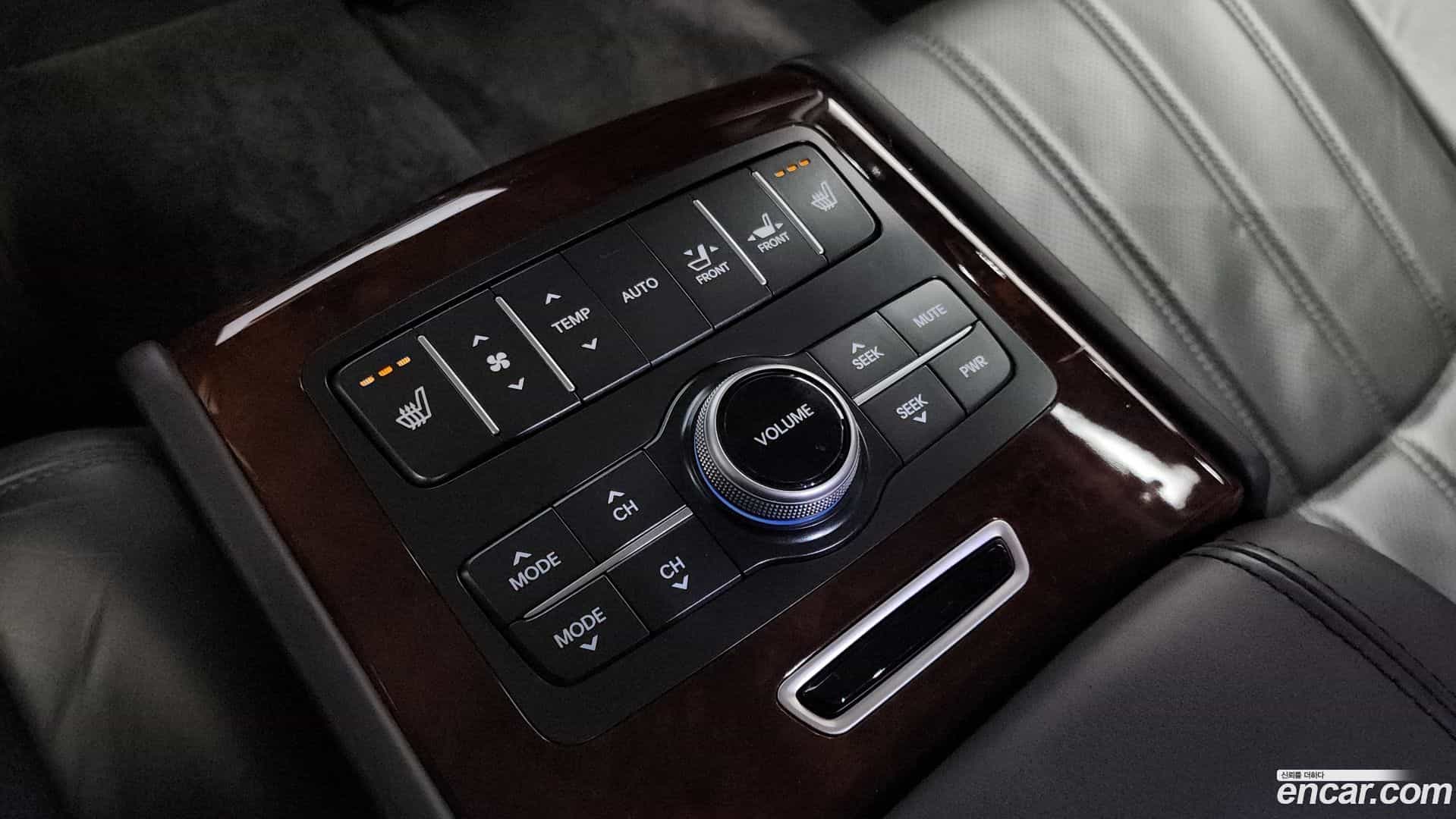 Equus Hyundai 2011.3-OPTION-023