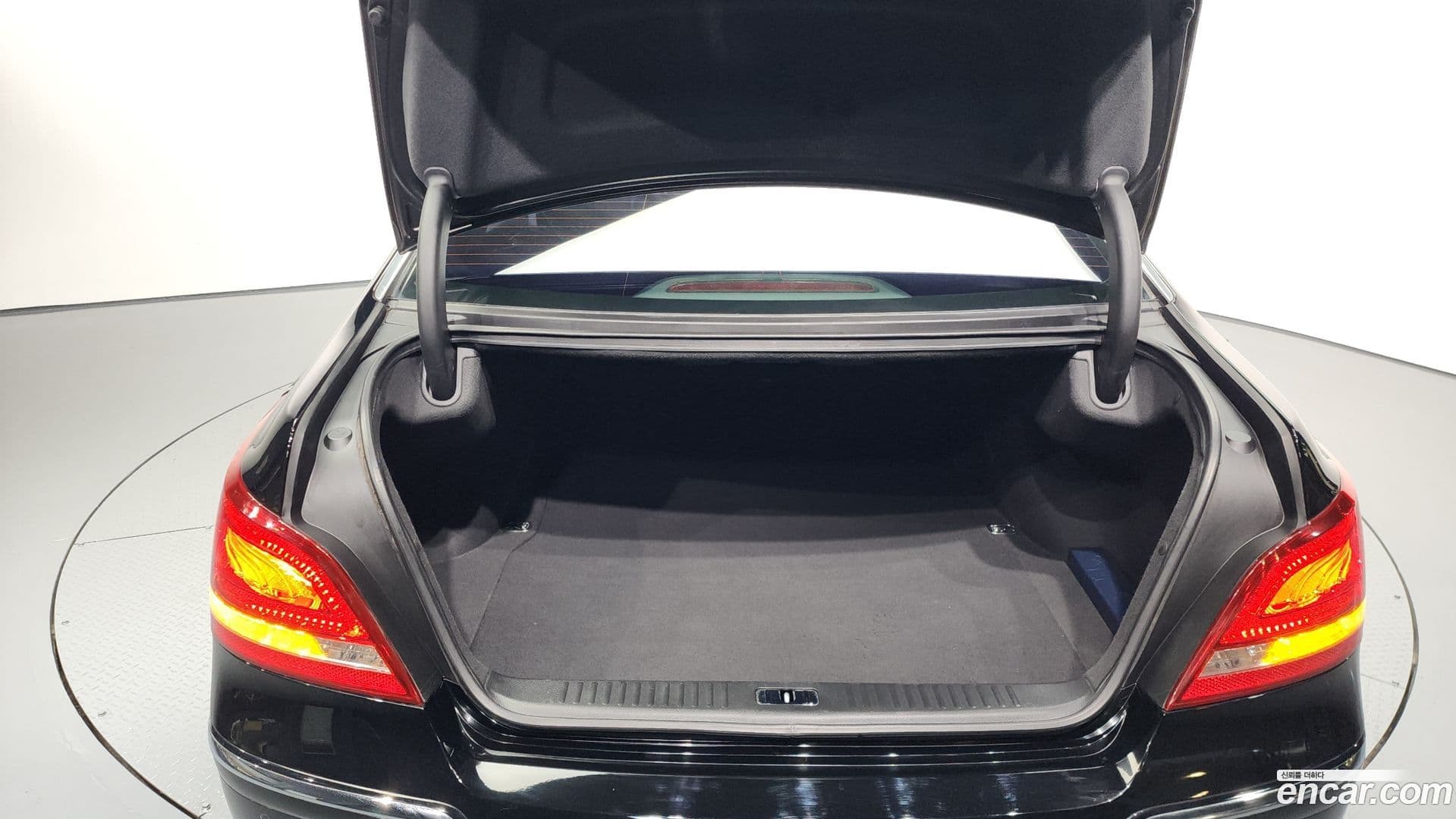 Main__Slider__Photo:Equus Hyundai 2011.3-19