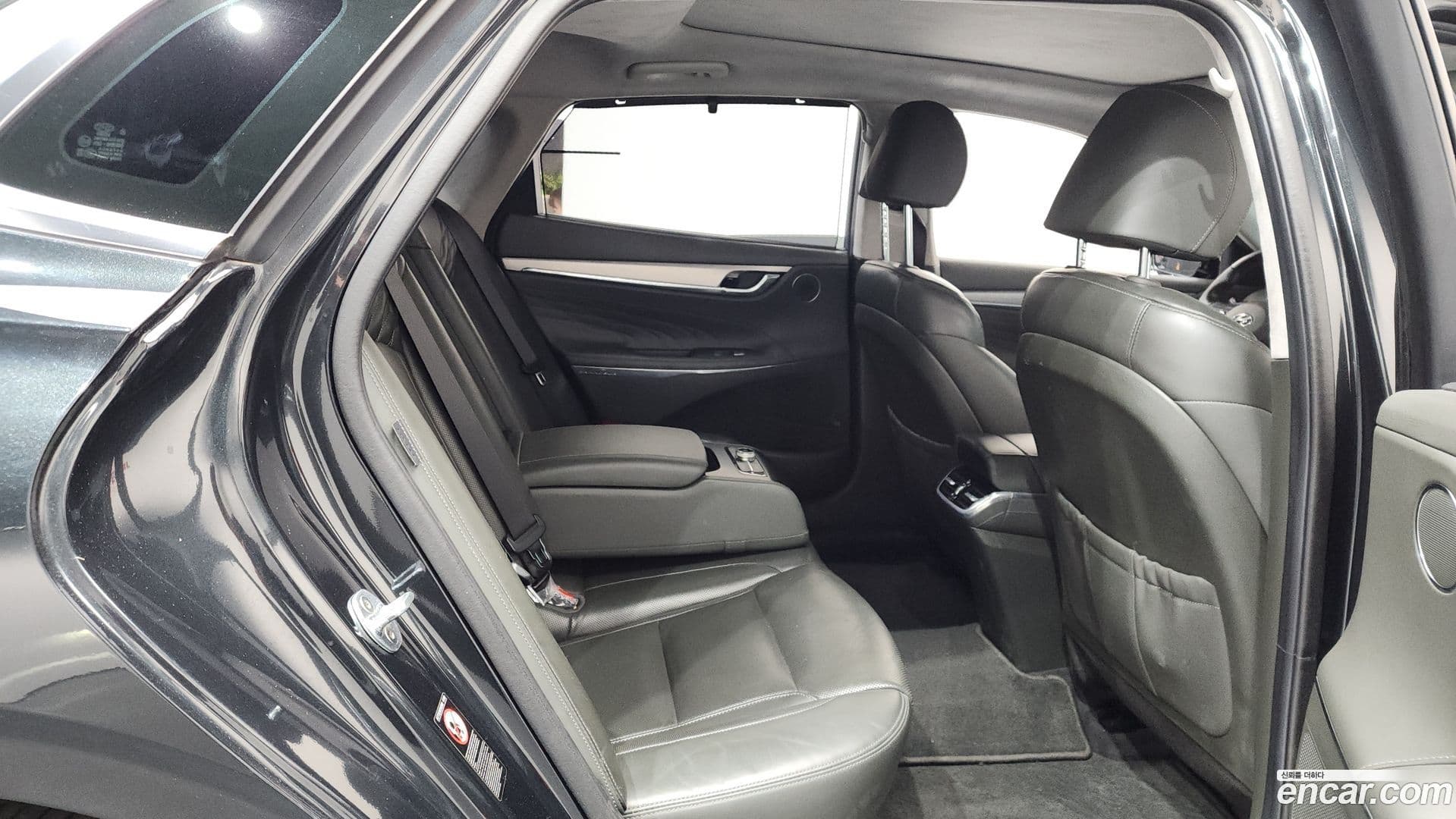 Main__Slider__Photo:Grandeur Hyundai 2020.2-11