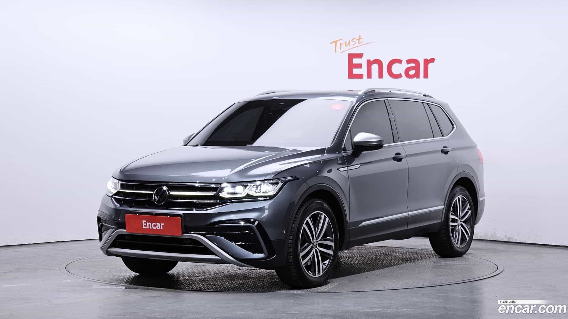 Tiguan Volkswagen 2022.8-OUTER-001