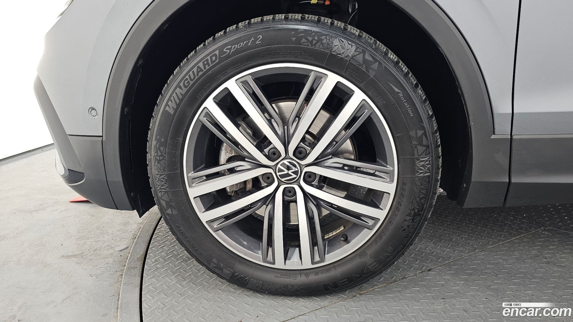 Main__Slider__Photo:Tiguan Volkswagen 2022.8-4