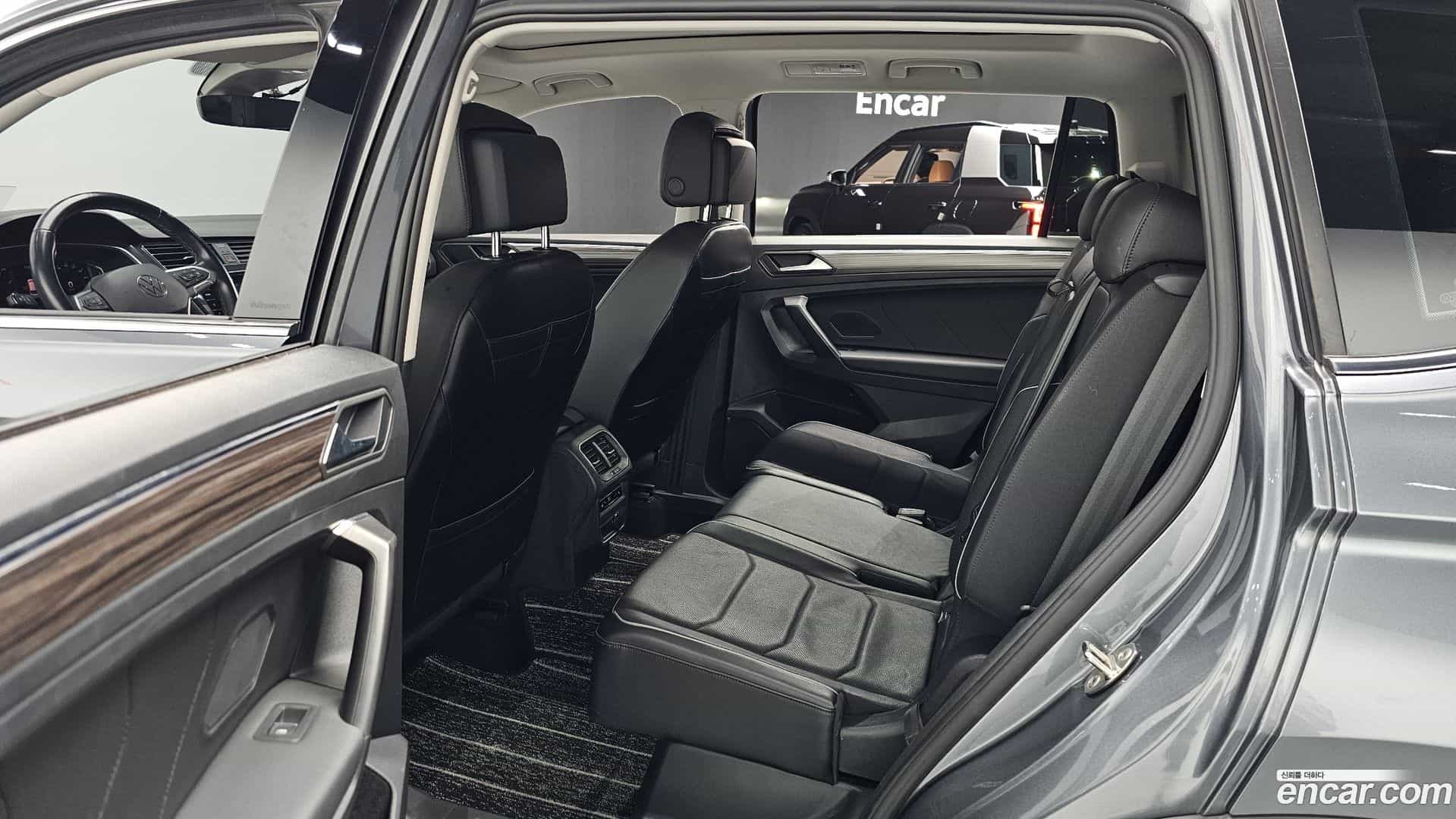 Tiguan Volkswagen 2022.8-OPTION-015