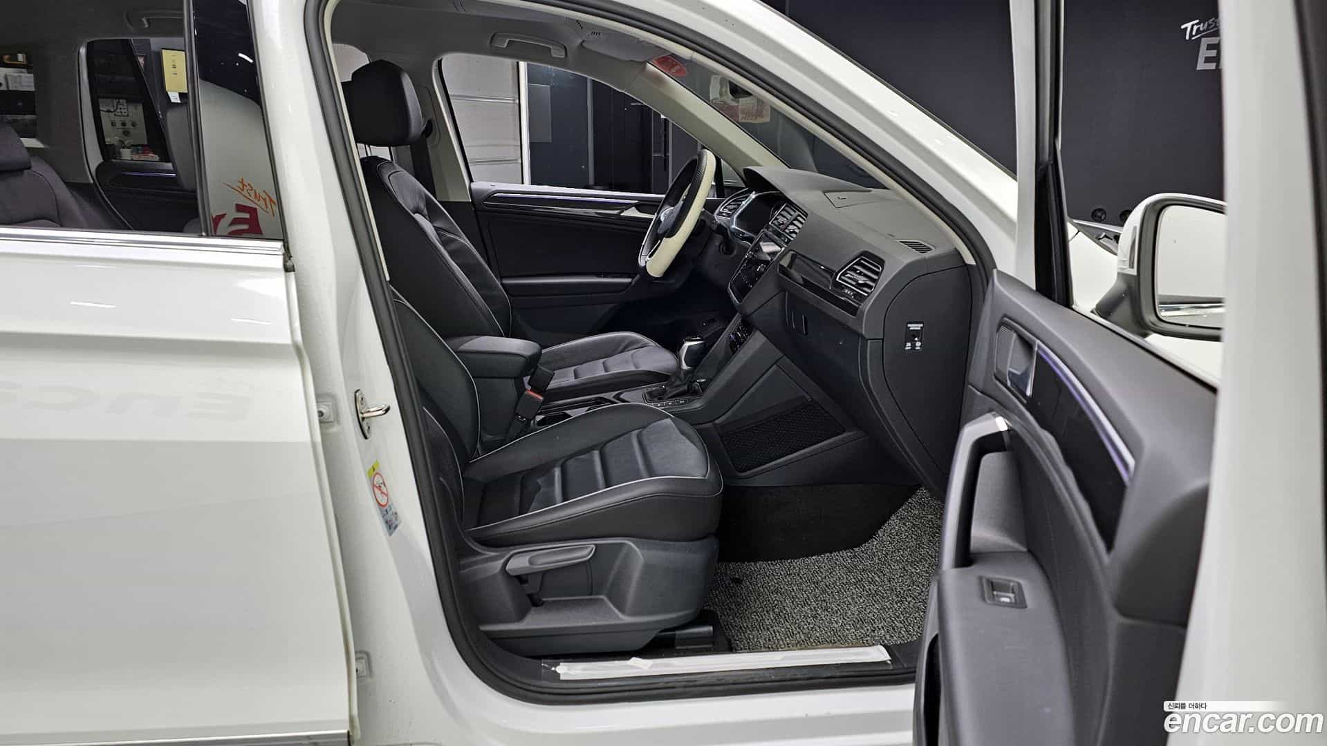 Tiguan Volkswagen 2024.5-OPTION-015