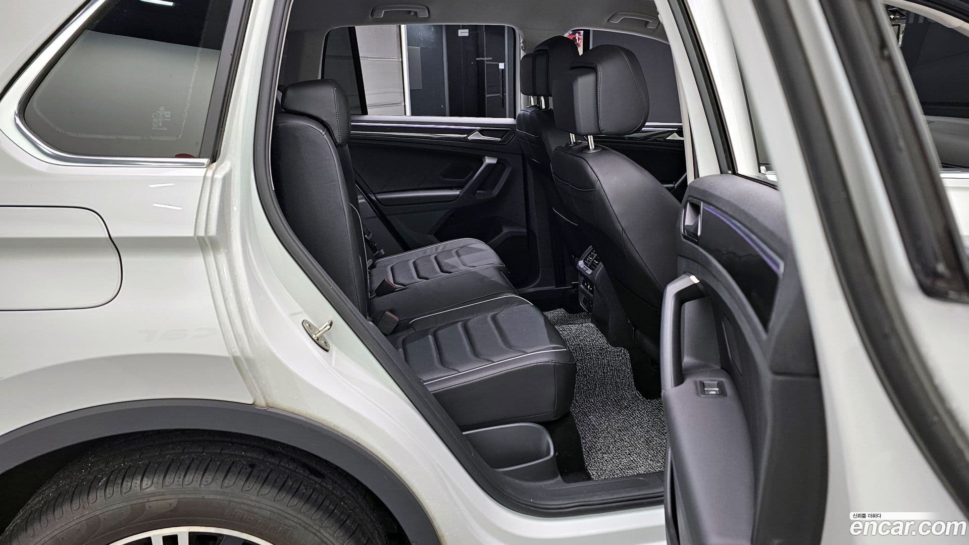 Main__Slider__Photo:Tiguan Volkswagen 2024.5-11