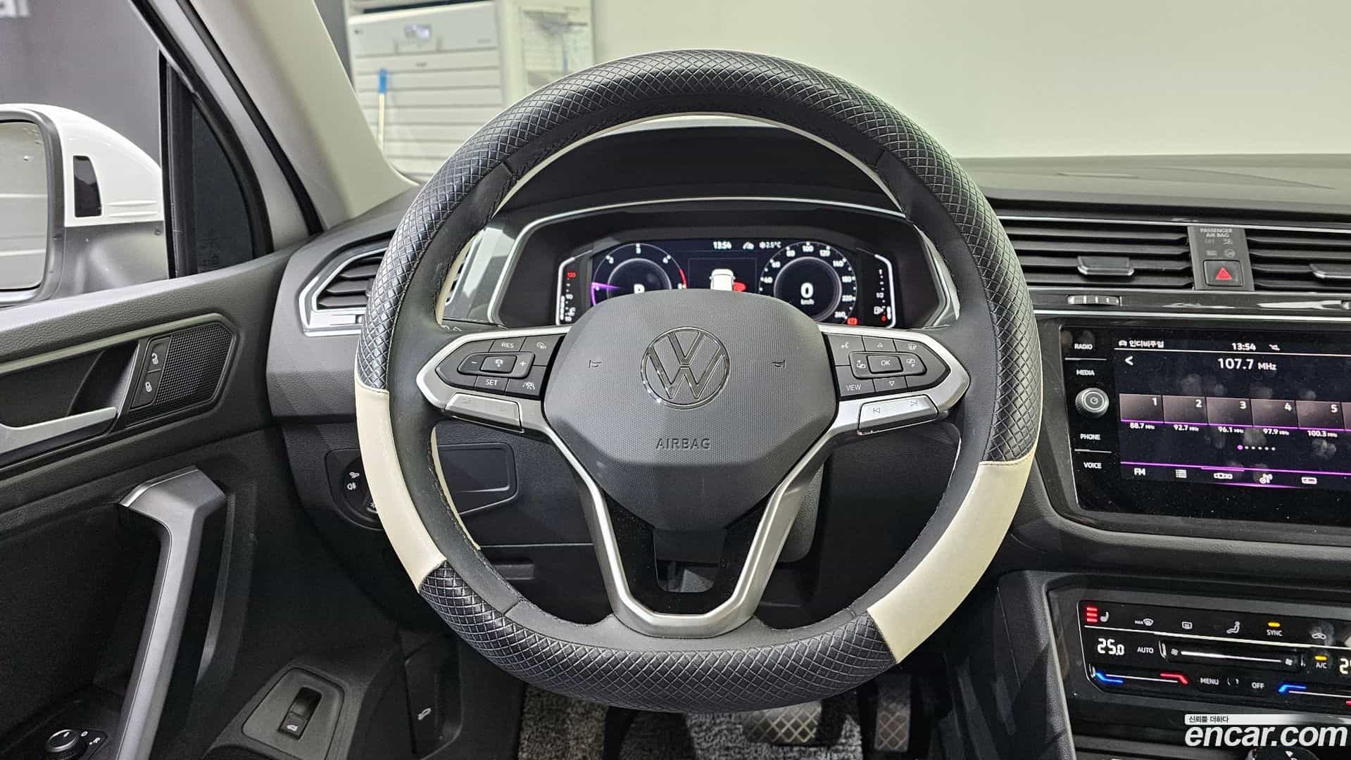 Tiguan Volkswagen 2024.5-OPTION-017
