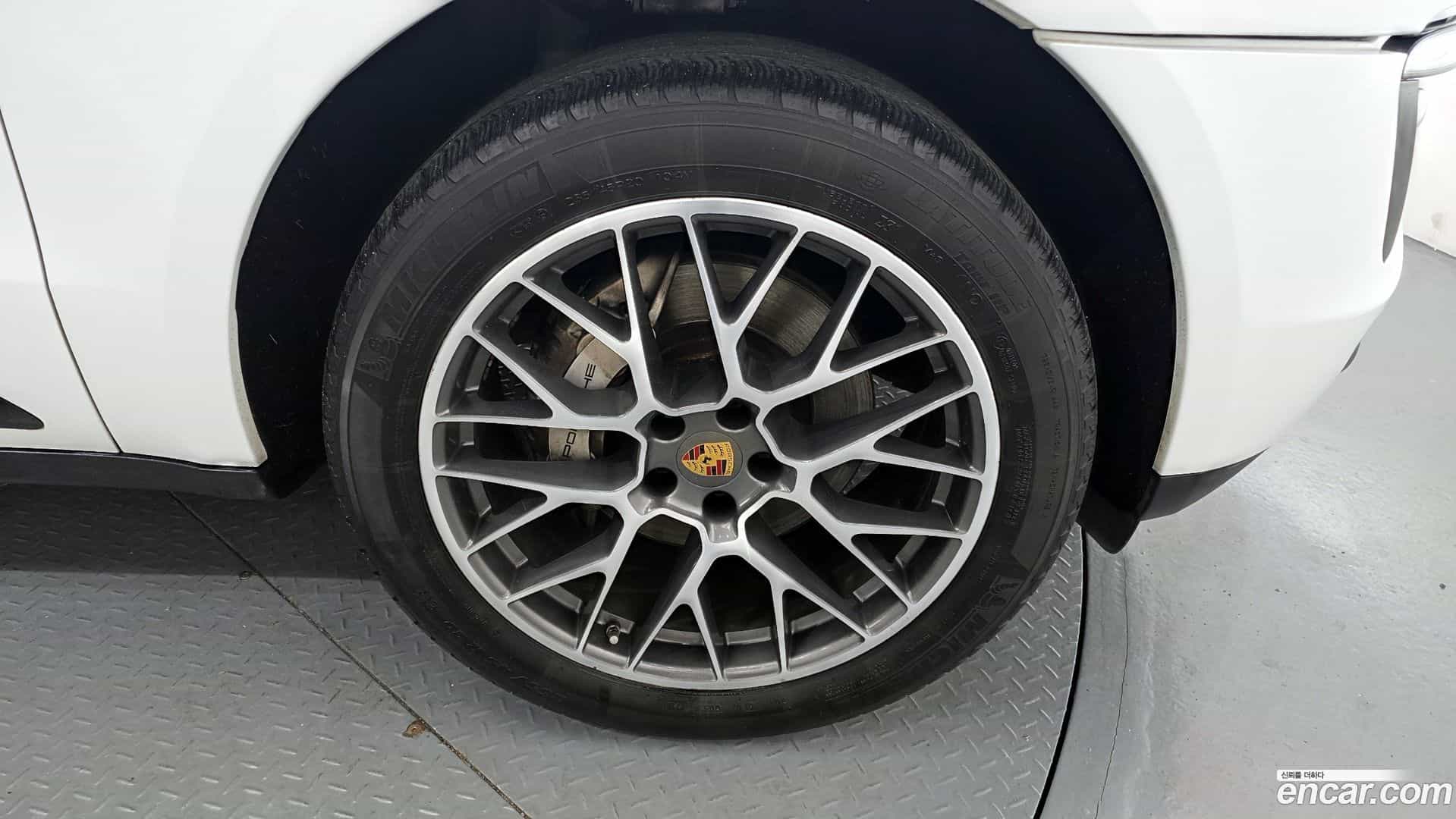 Macan Porsche 2015.2-OUTER-005