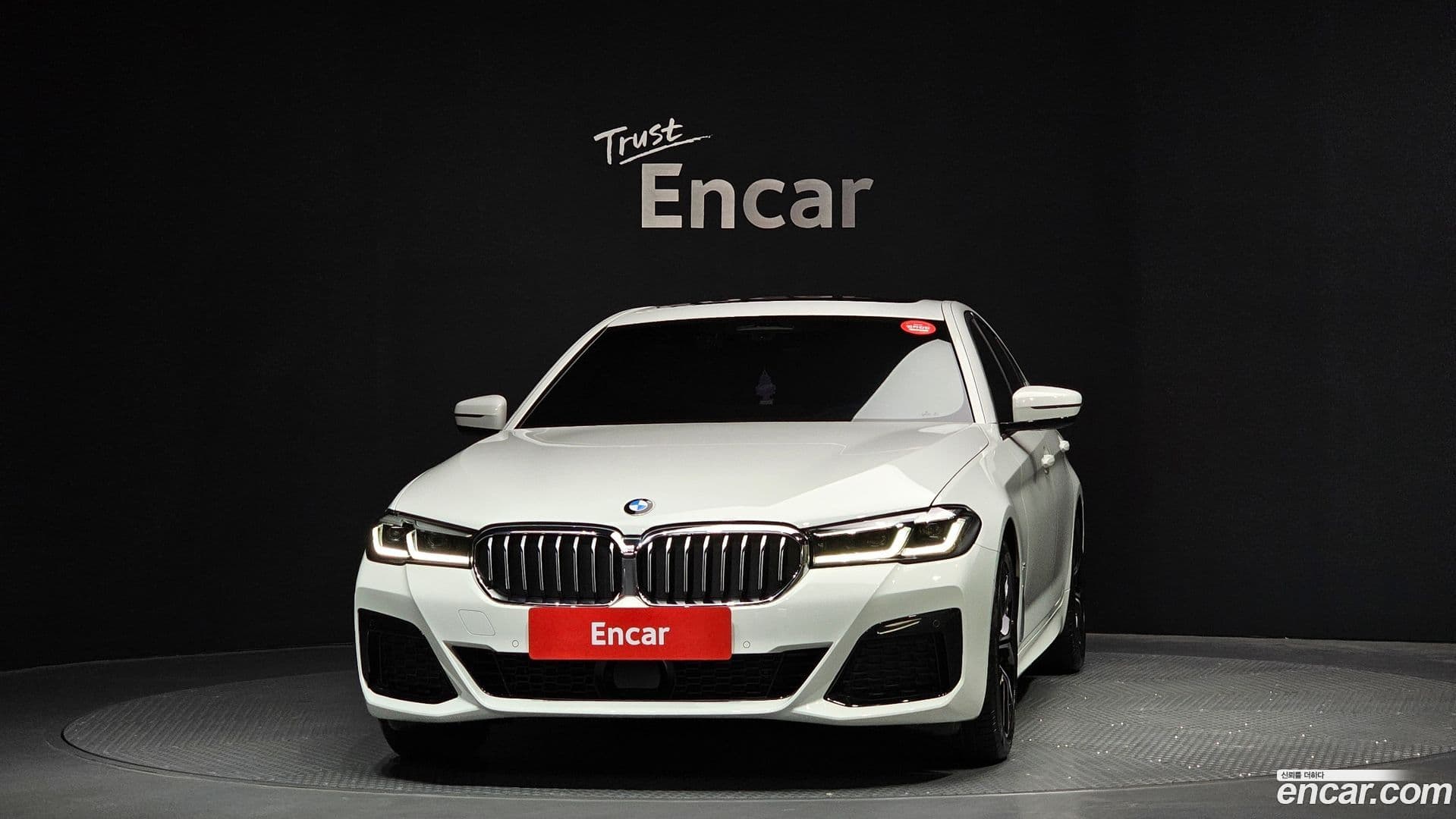 Main__Slider__Photo:5-Series BMW 2022.8-2