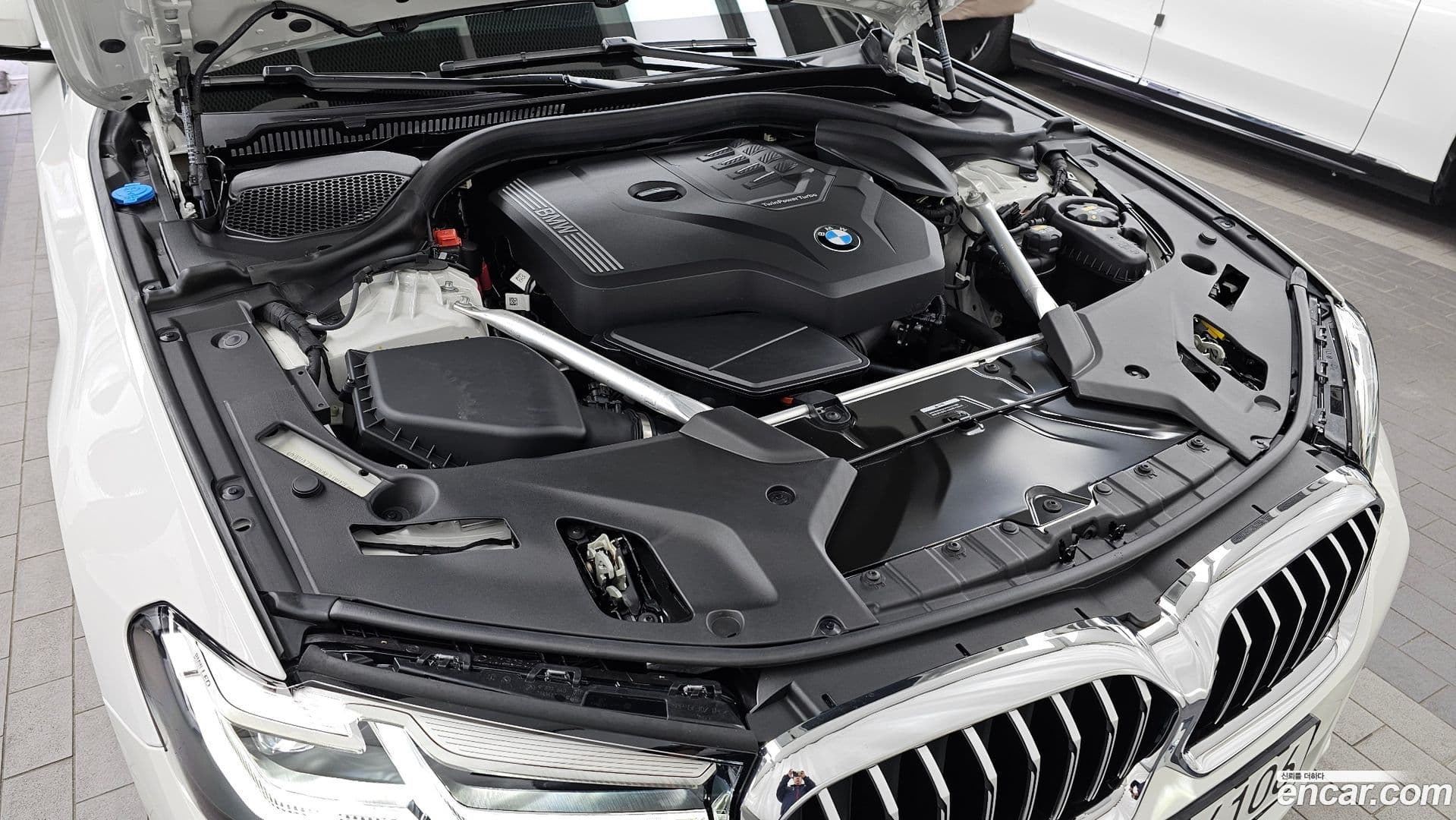 Main__Slider__Photo:5-Series BMW 2022.8-5