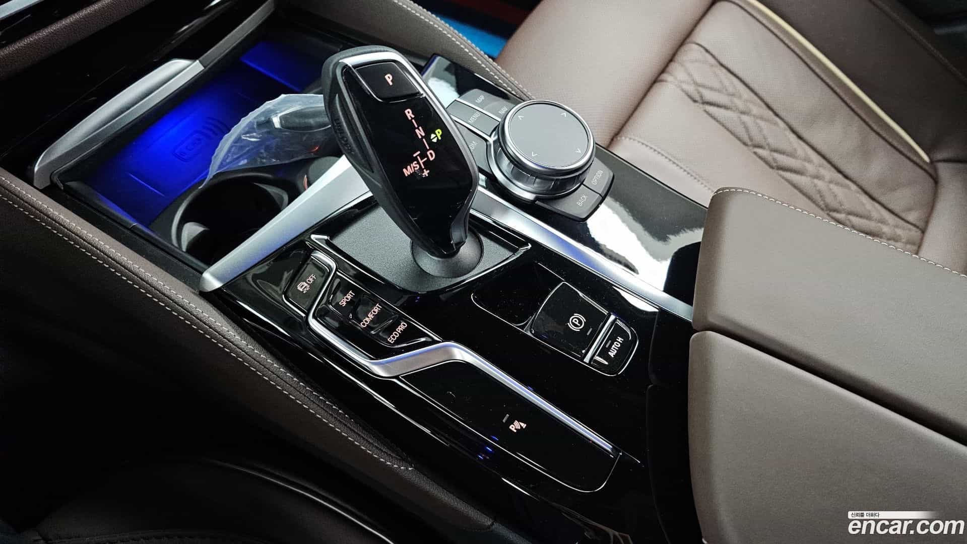 5-Series BMW 2022.8-INNER-009