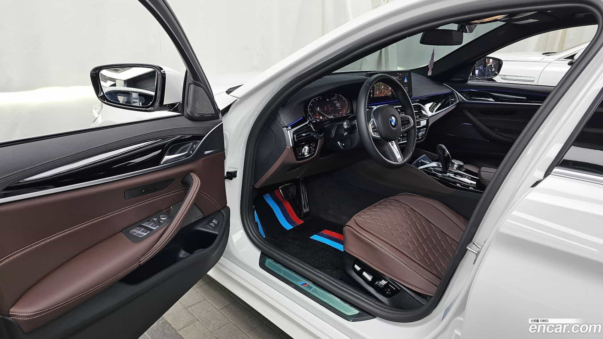 5-Series BMW 2022.8-INNER-010