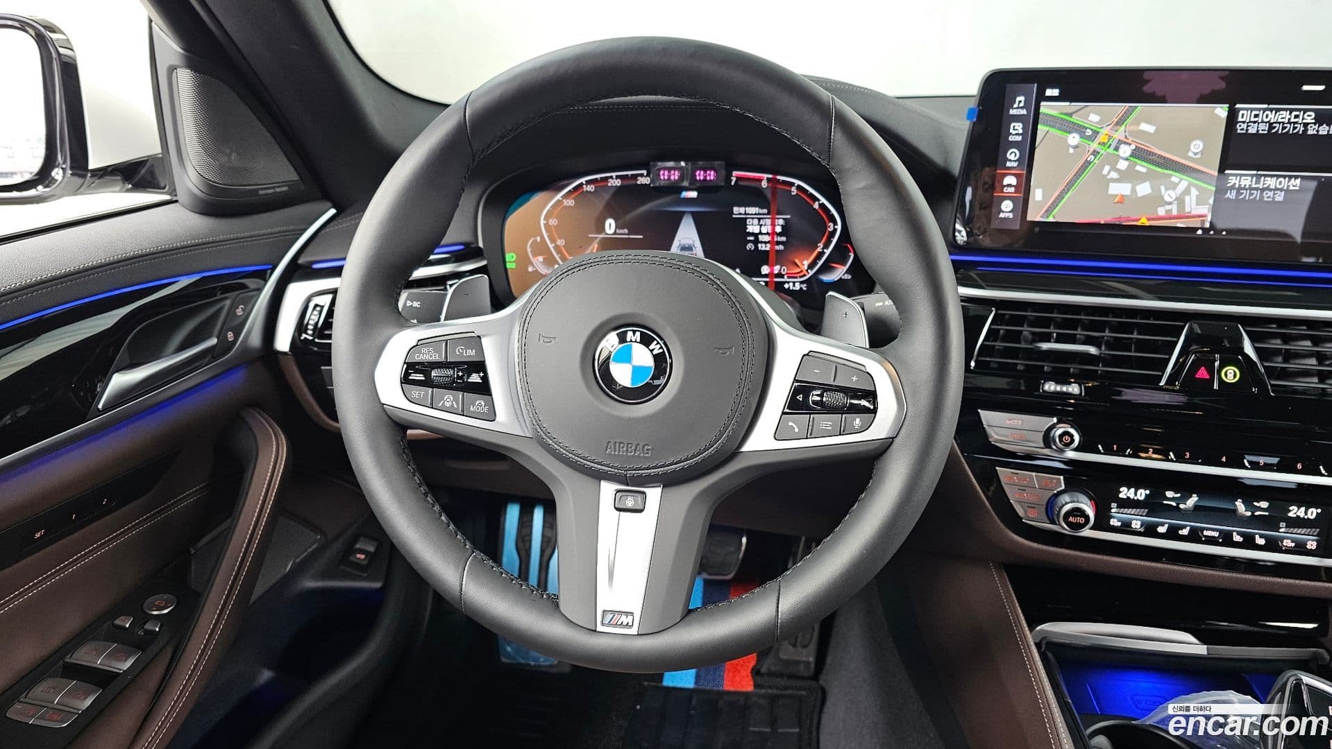 Main__Slider__Photo:5-Series BMW 2022.8-12