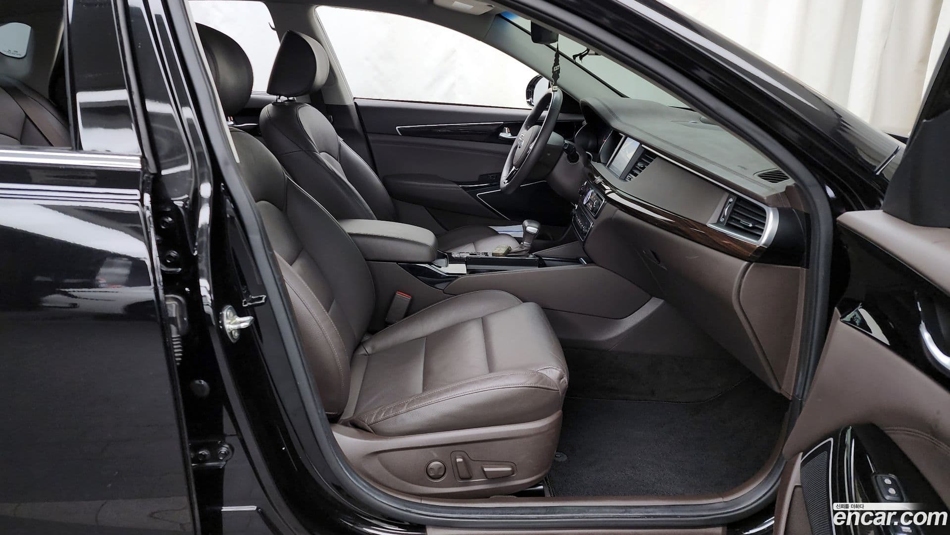 Main__Slider__Photo:K7 Kia 2018.3-10