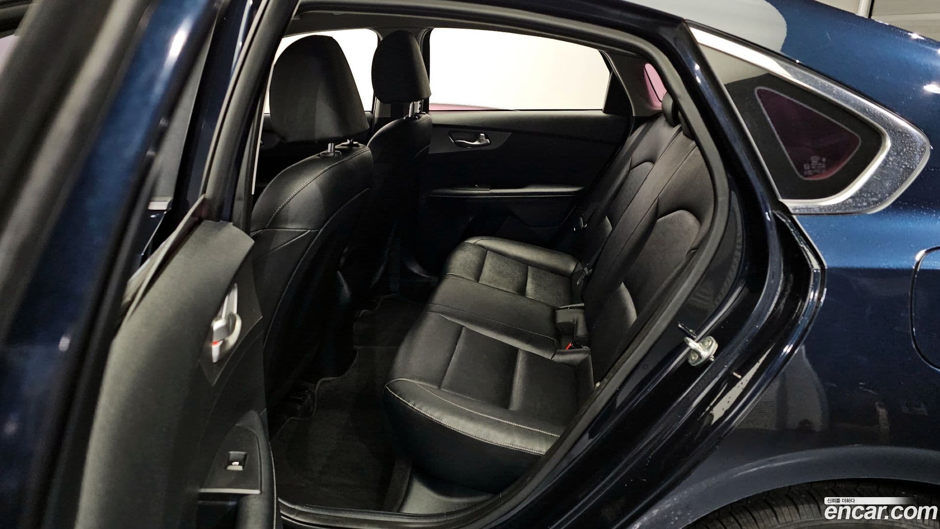 Main__Slider__Photo:K3 Kia 2018.6-10