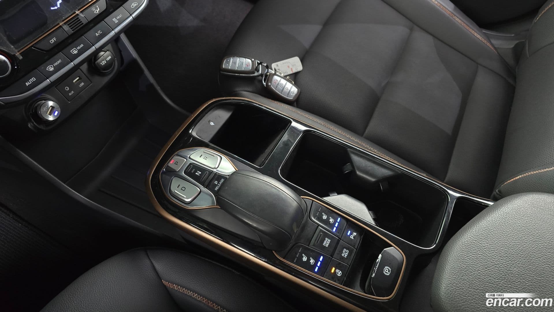 Main__Slider__Photo:Ioniq Hyundai 2018.3-8