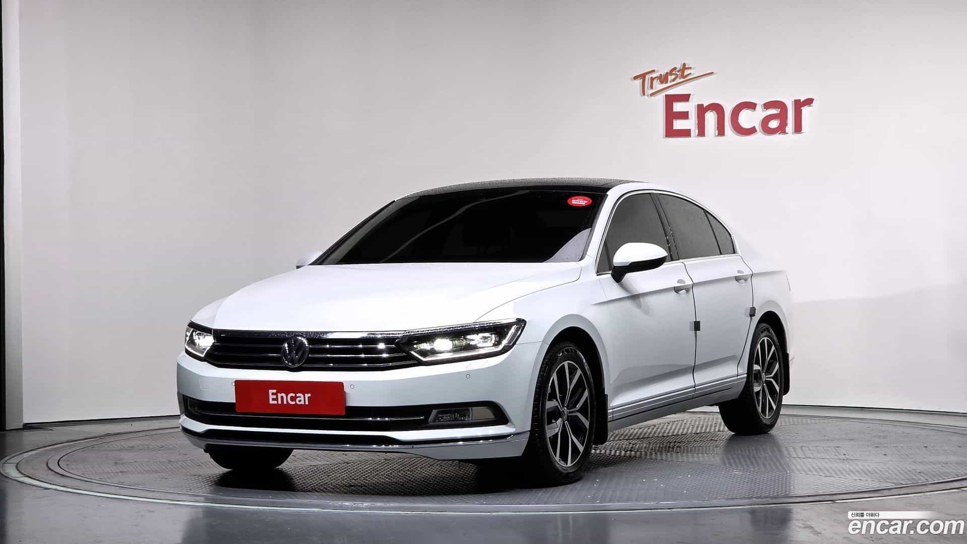 Passat Volkswagen 2018.4-OUTER-001