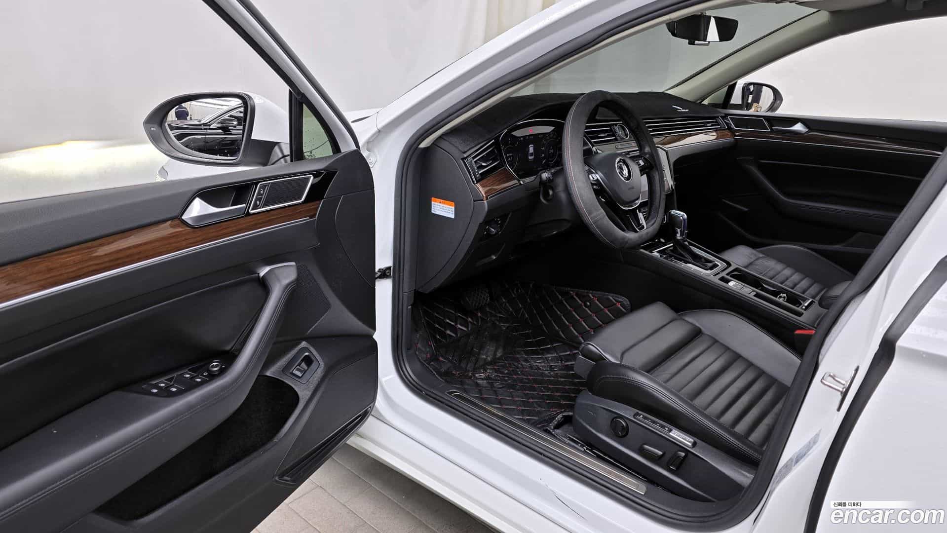 Passat Volkswagen 2018.4-INNER-010