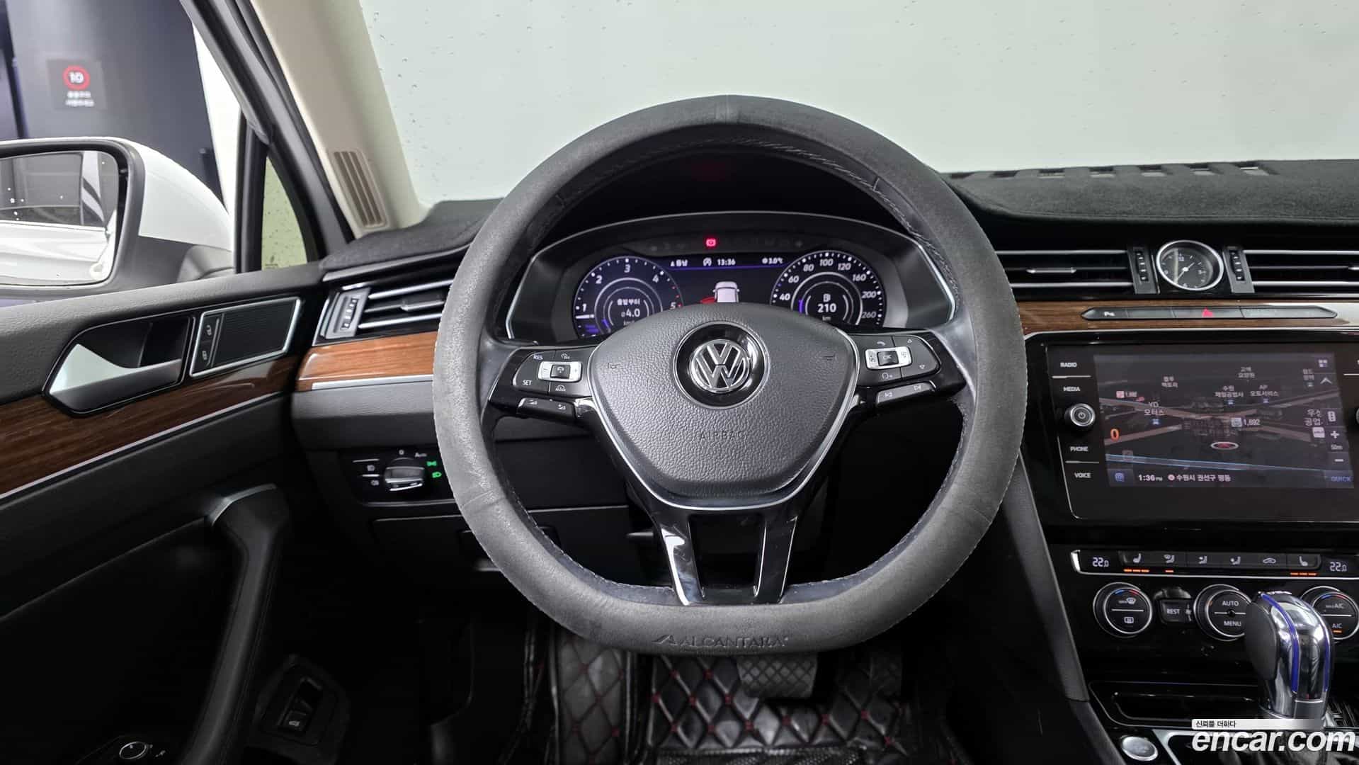 Passat Volkswagen 2018.4-OPTION-017