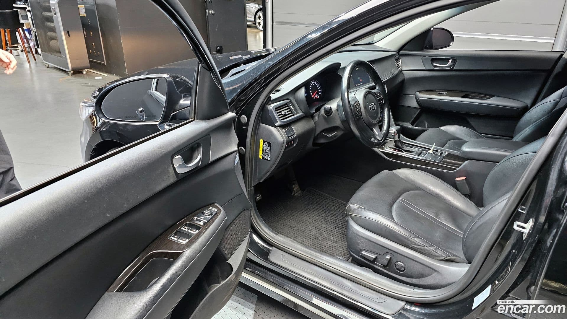 Main__Slider__Photo:K5 Kia 2016.1-9