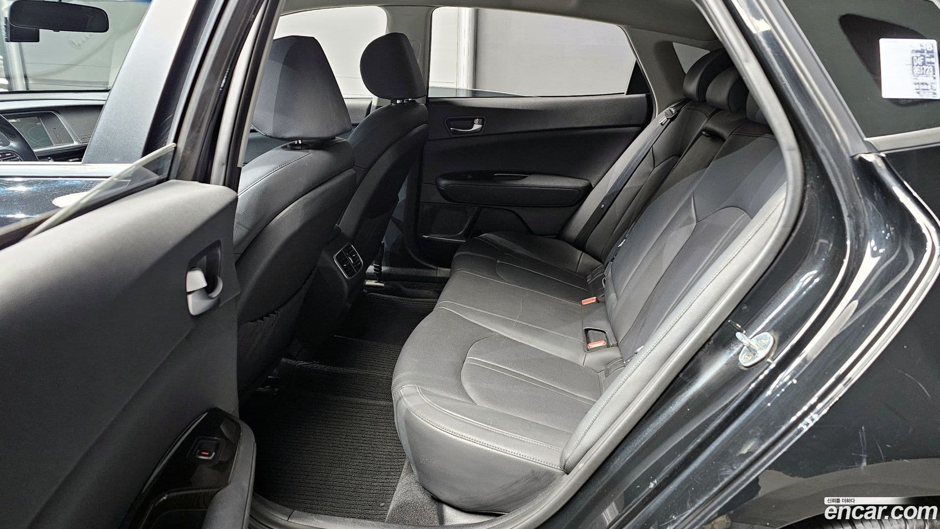 Main__Slider__Photo:K5 Kia 2016.1-12