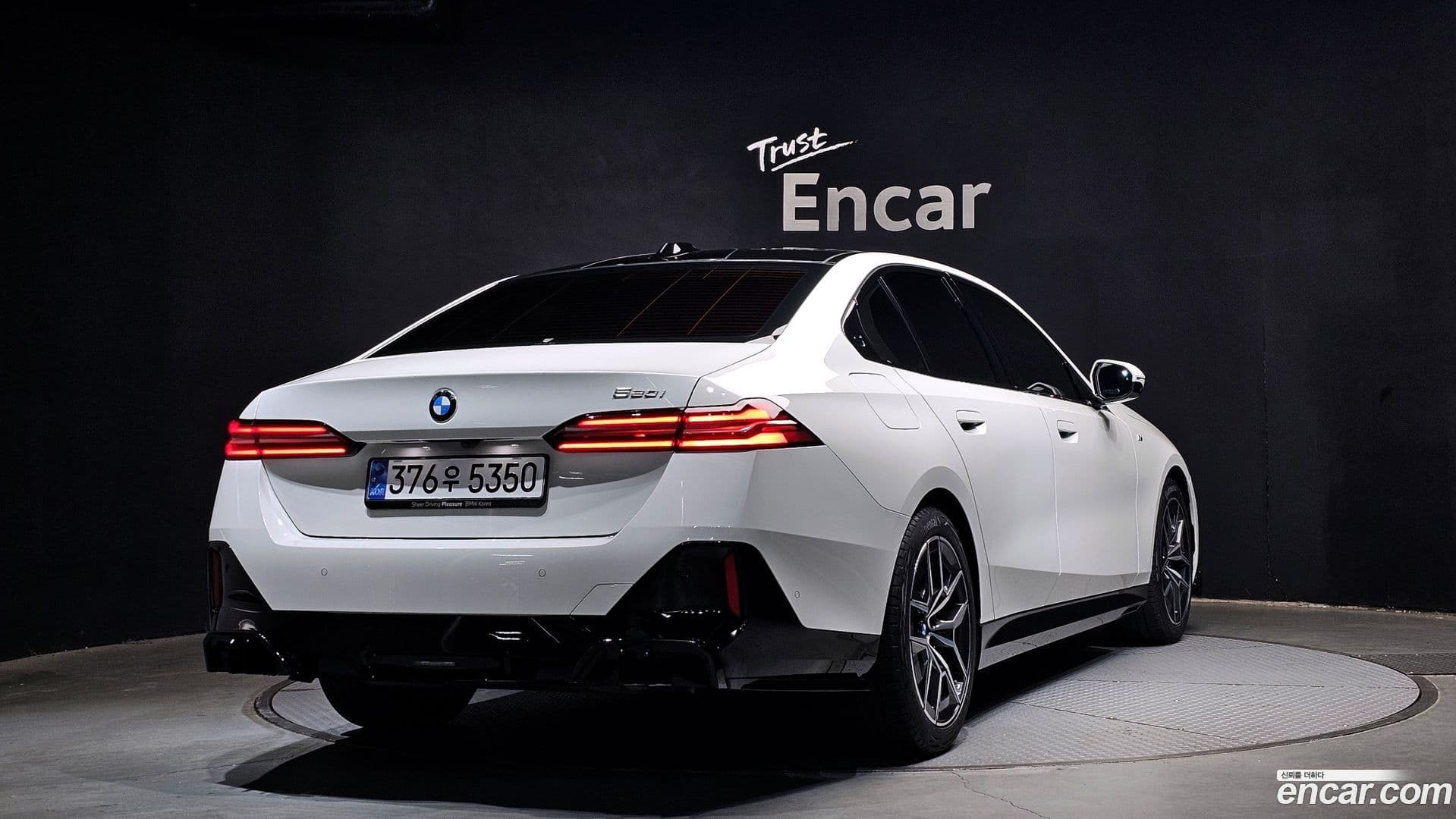 Main__Slider__Photo:5-Series BMW 2025.1-1