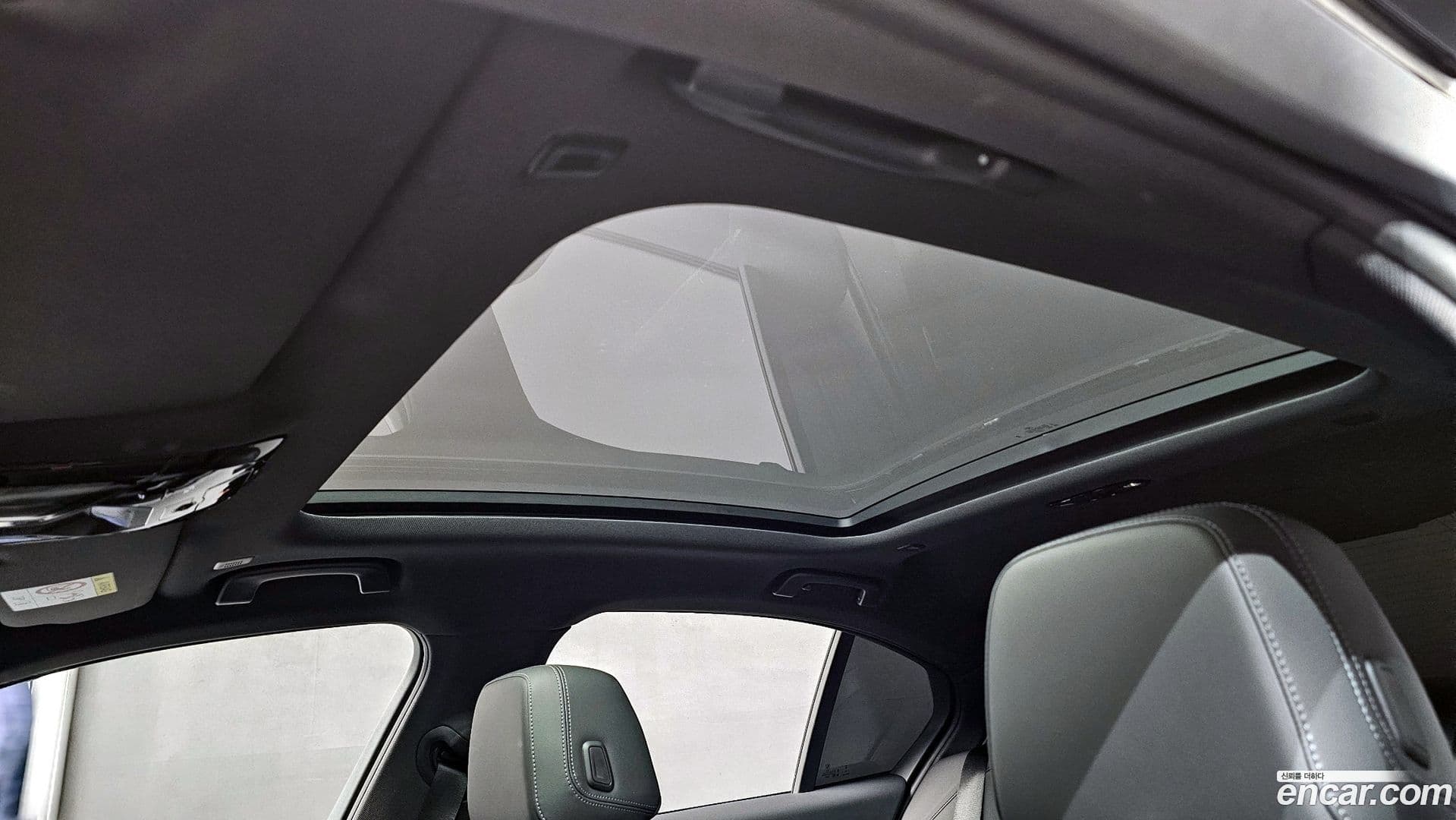 Main__Slider__Photo:5-Series BMW 2025.1-17