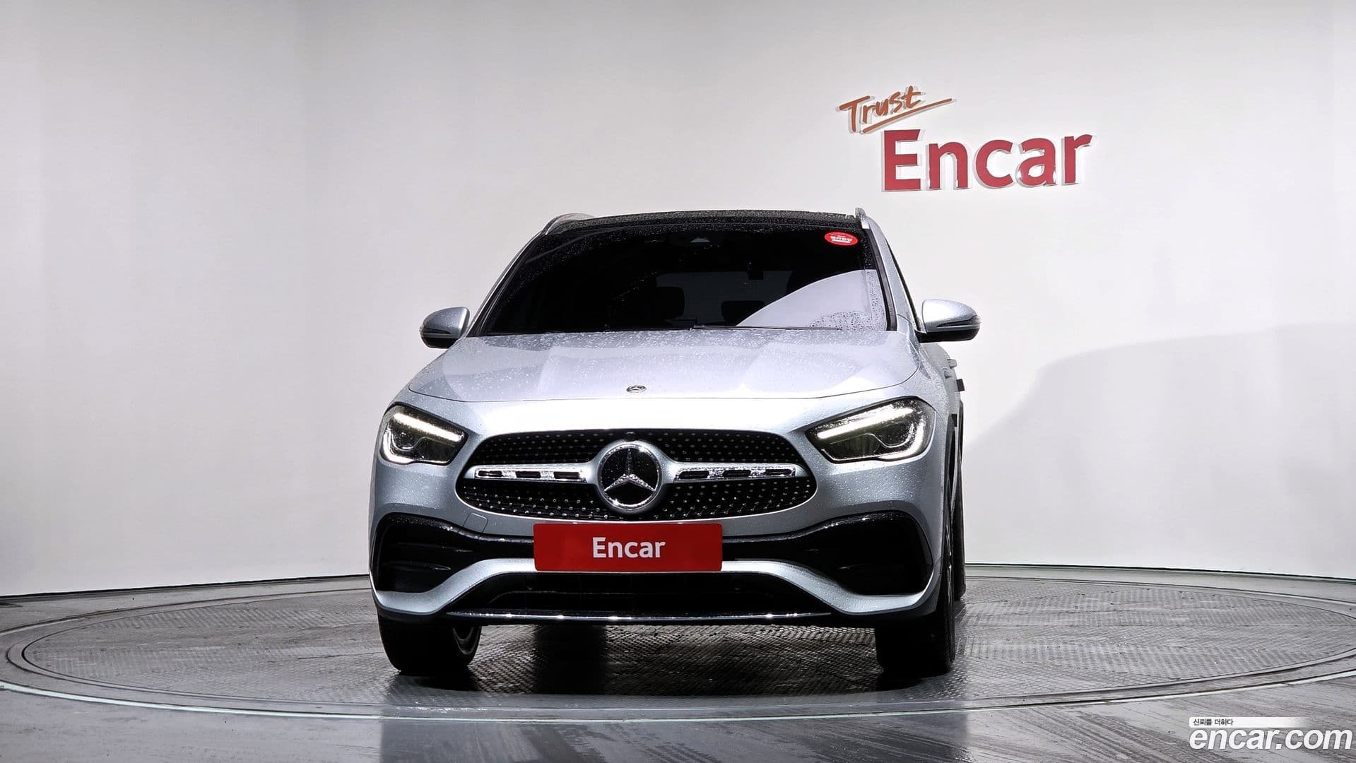 Main__Slider__Photo:GLA-Class Mercedes-Benz 2020.11-2