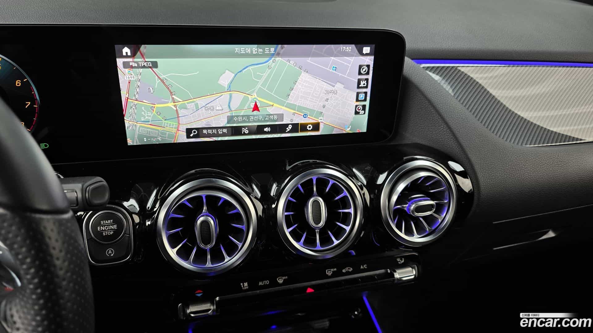 GLA-Class Mercedes-Benz 2020.11-OPTION-018