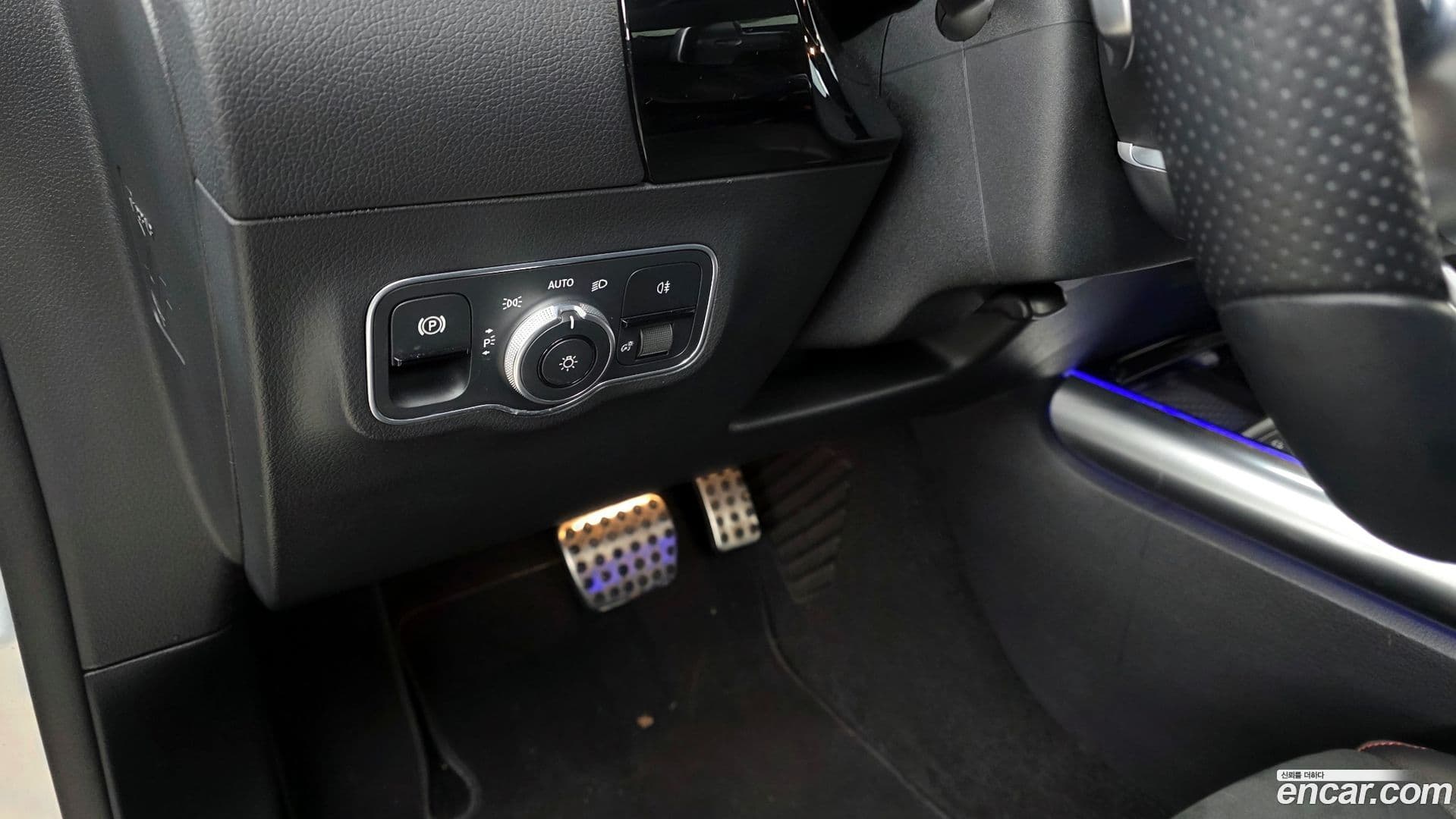 Main__Slider__Photo:GLA-Class Mercedes-Benz 2020.11-17