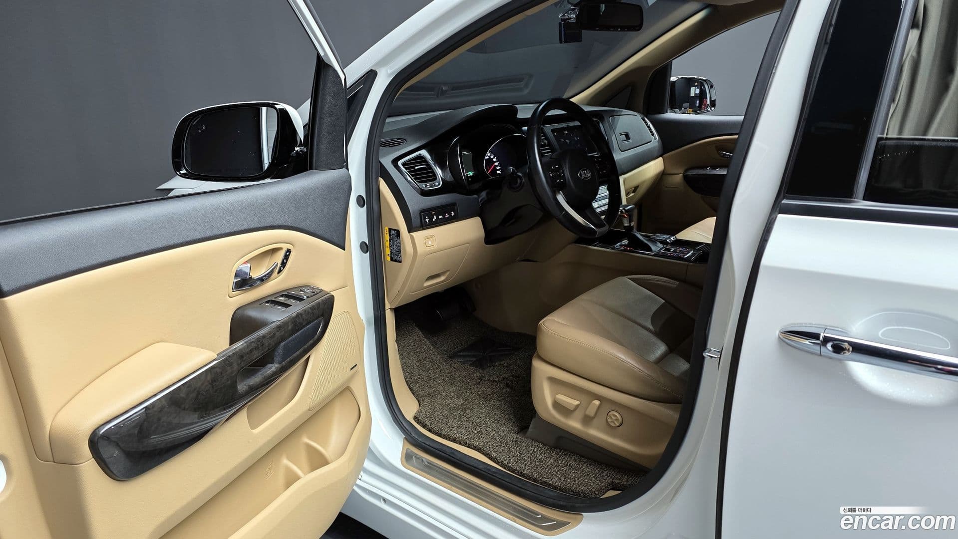 Main__Slider__Photo:Canival Kia 2018.11-9