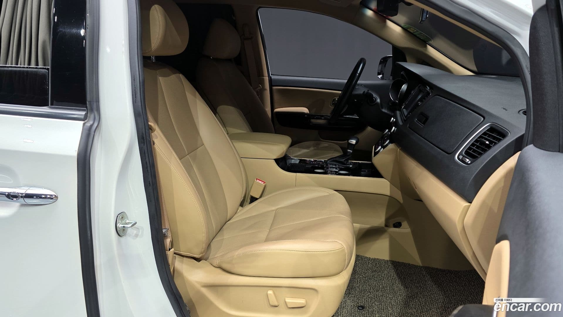 Main__Slider__Photo:Canival Kia 2018.11-10