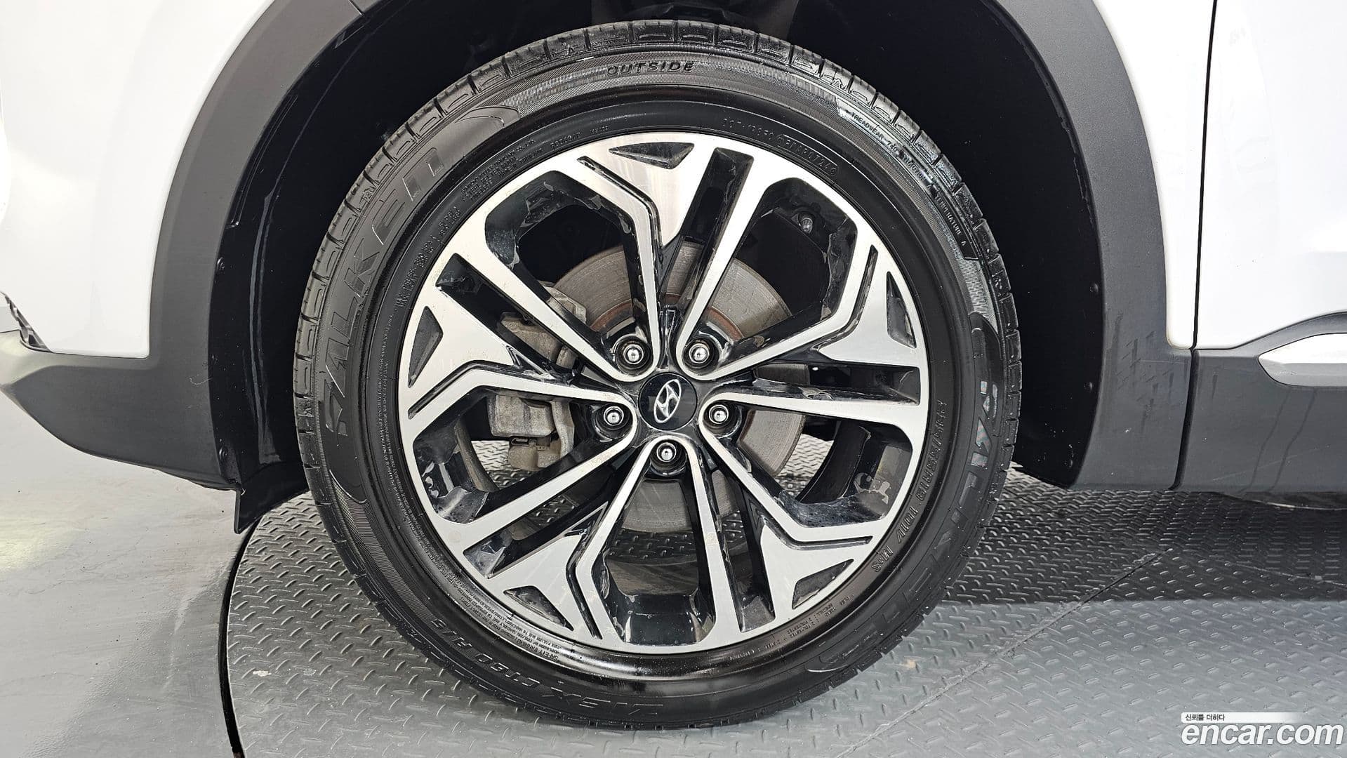 Main__Slider__Photo:Santafe Hyundai 2018.5-4