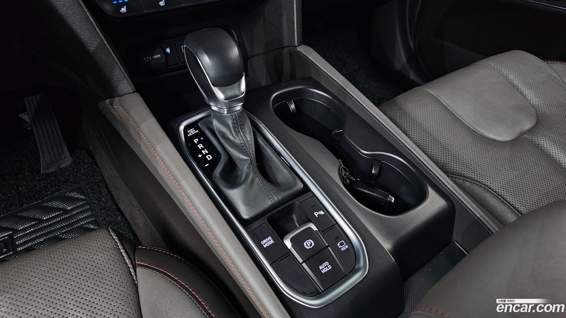 Main__Slider__Photo:Santafe Hyundai 2018.5-8