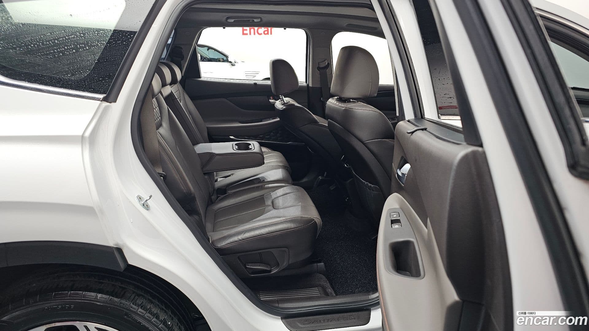 Main__Slider__Photo:Santafe Hyundai 2018.5-11