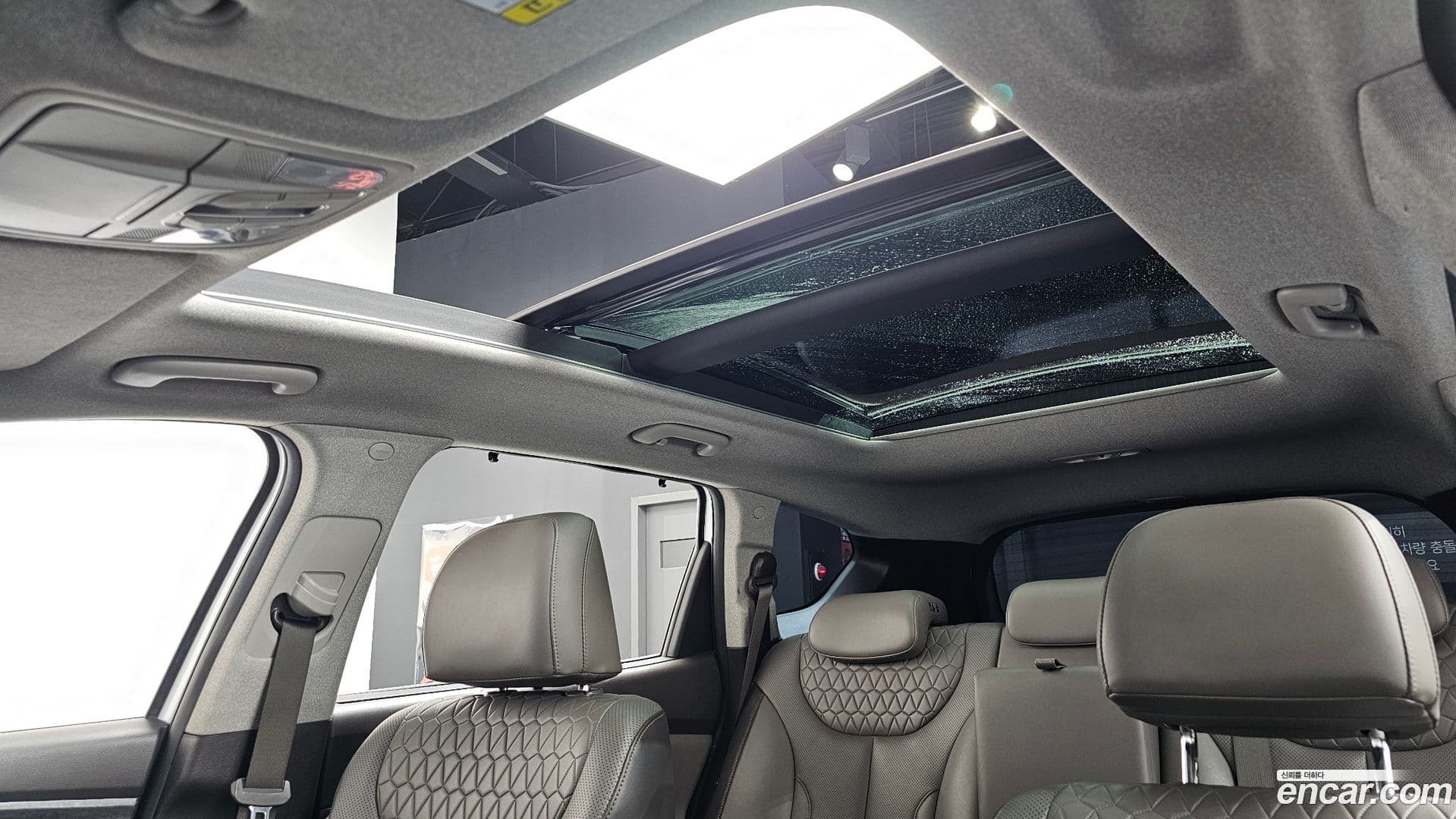 Main__Slider__Photo:Santafe Hyundai 2018.5-18