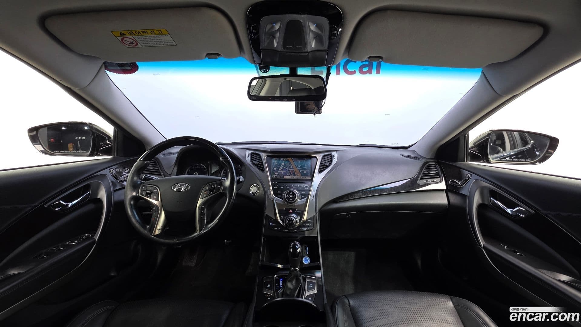 Main__Slider__Photo:Grandeur Hyundai 2013.1-6