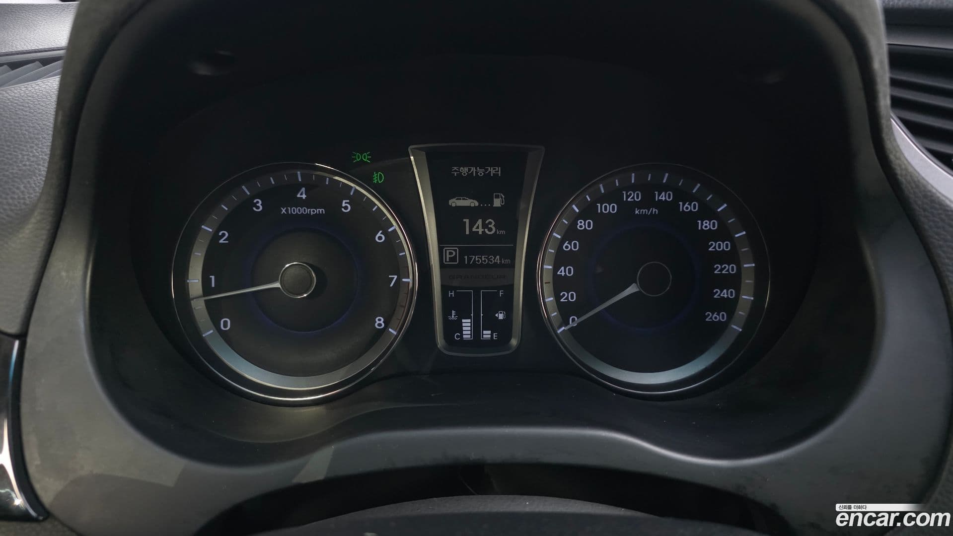 Main__Slider__Photo:Grandeur Hyundai 2013.1-7