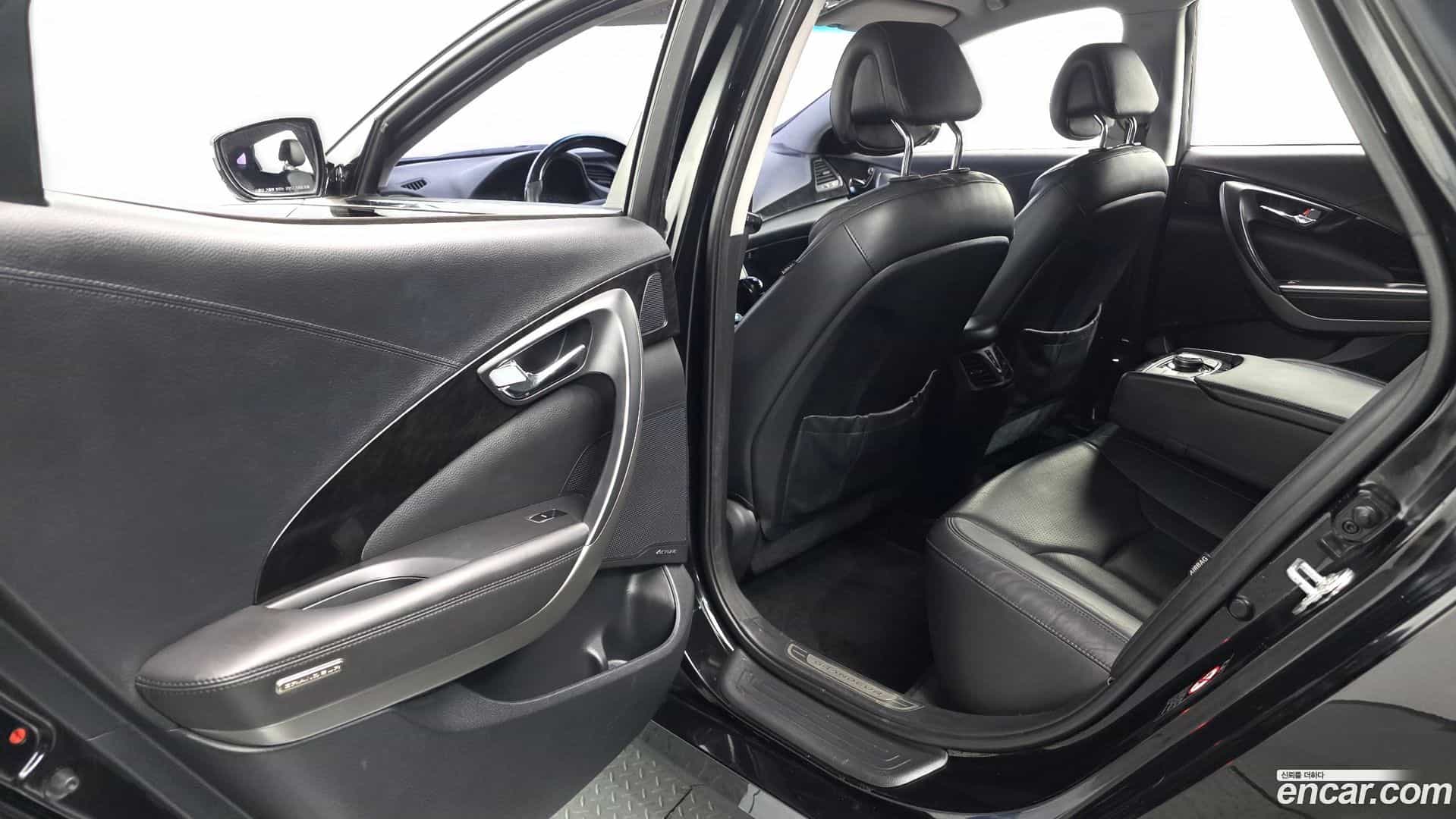 Grandeur Hyundai 2013.1-OPTION-016